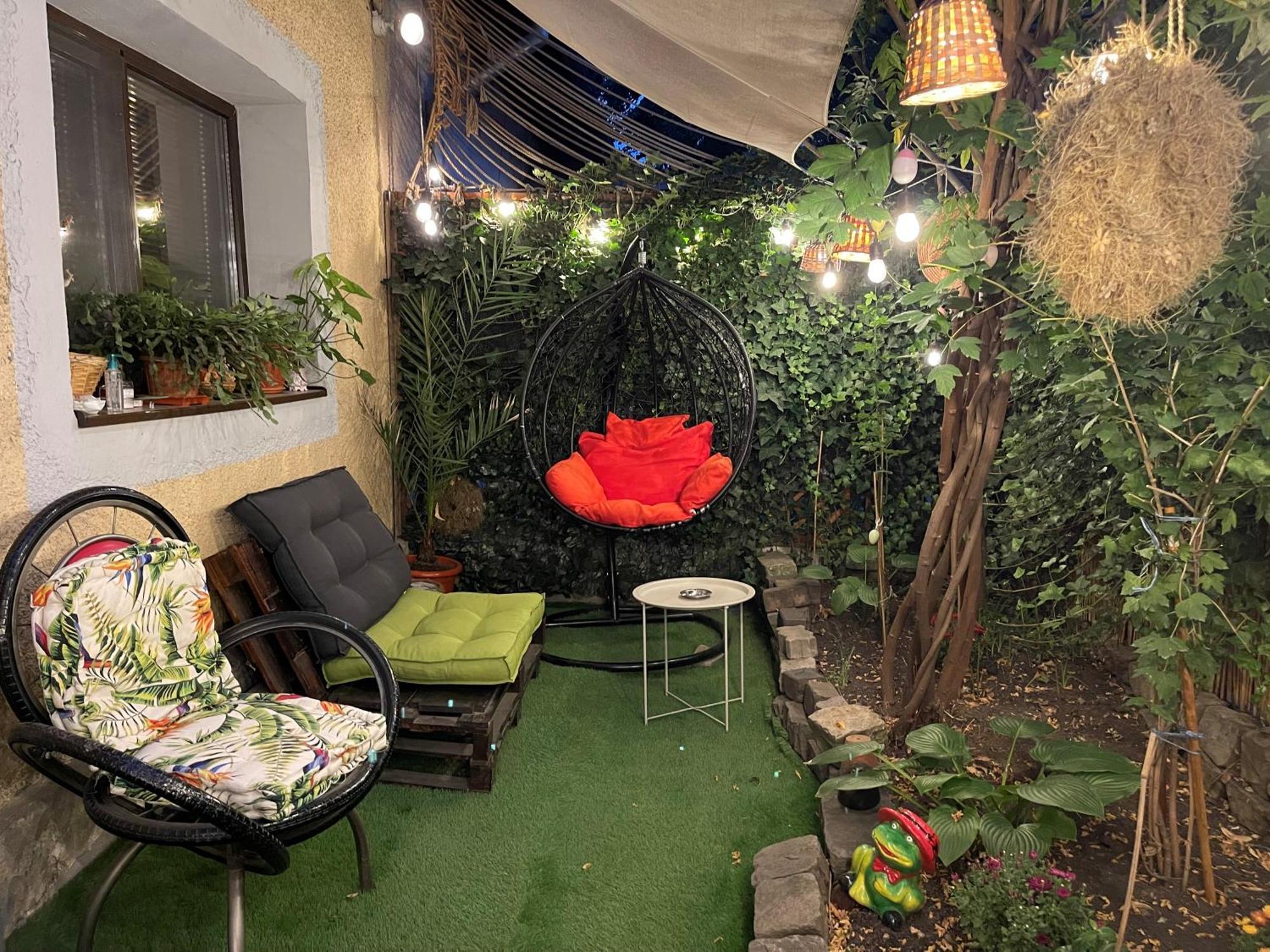 Apartment Garden *