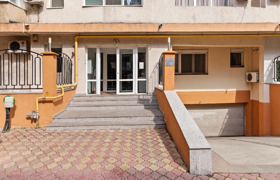 Apartment Spacious 3 Bucharest