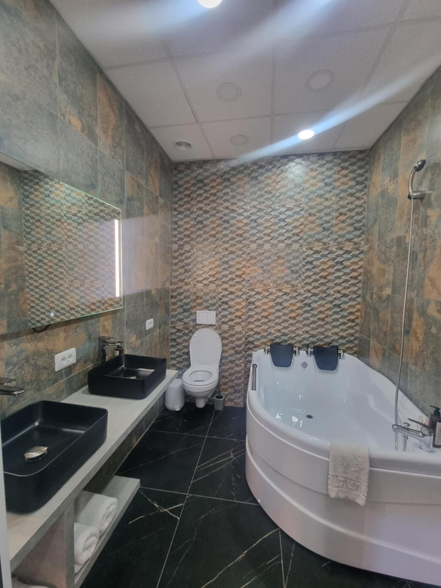 Poet Palace 4*