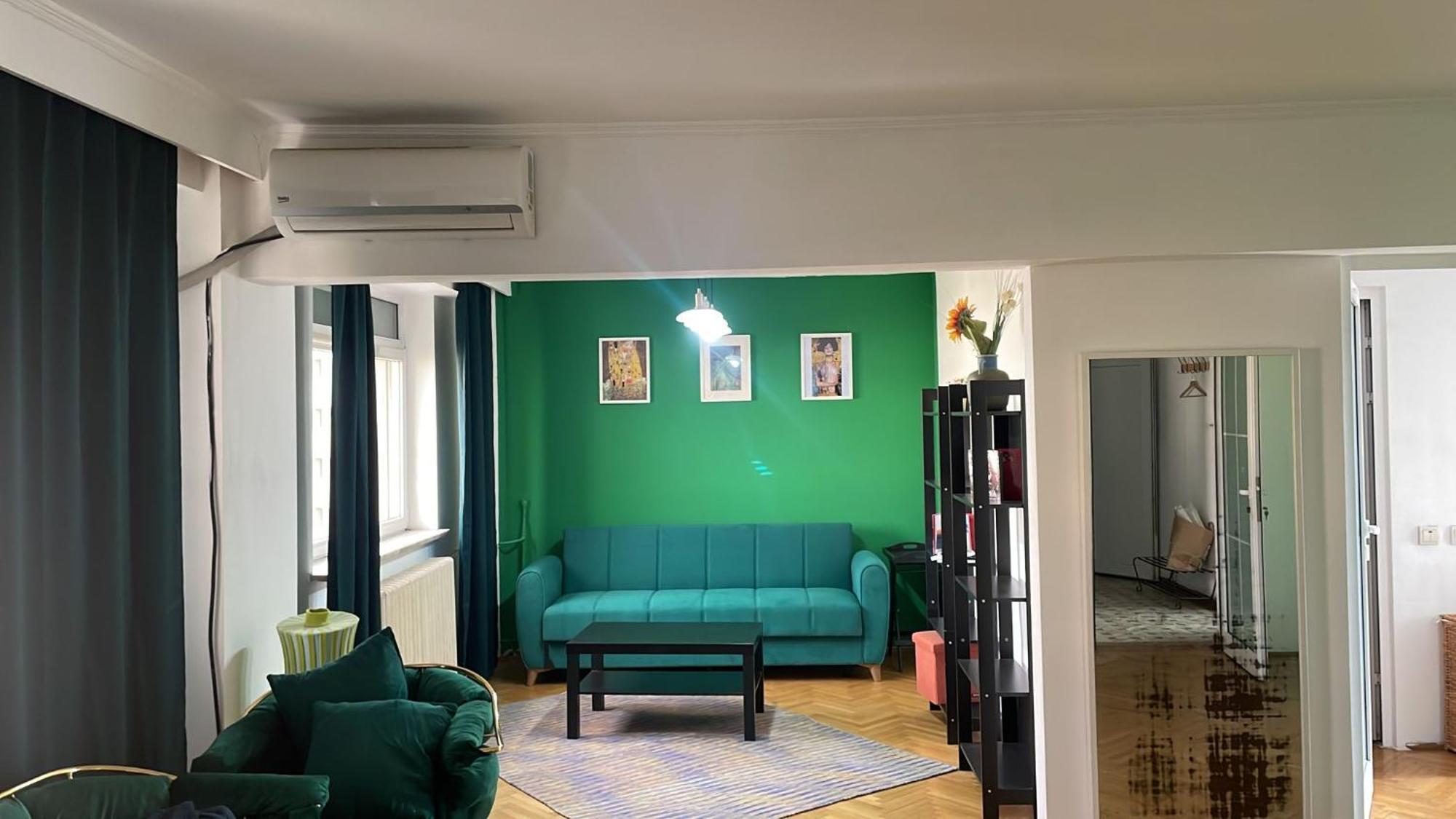 Apartment Terrace Balcony Downtown Delight Old Town Oasis Center Universitate Square Old Town