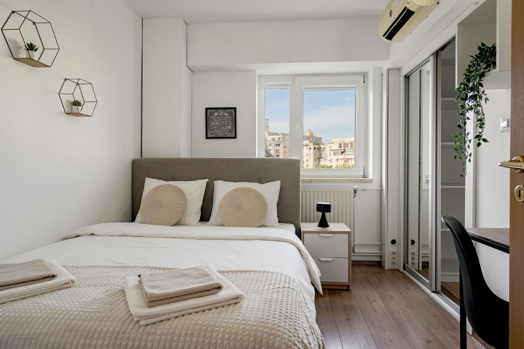 Old Center River View-4br-parliament-metro-park Bucharest
