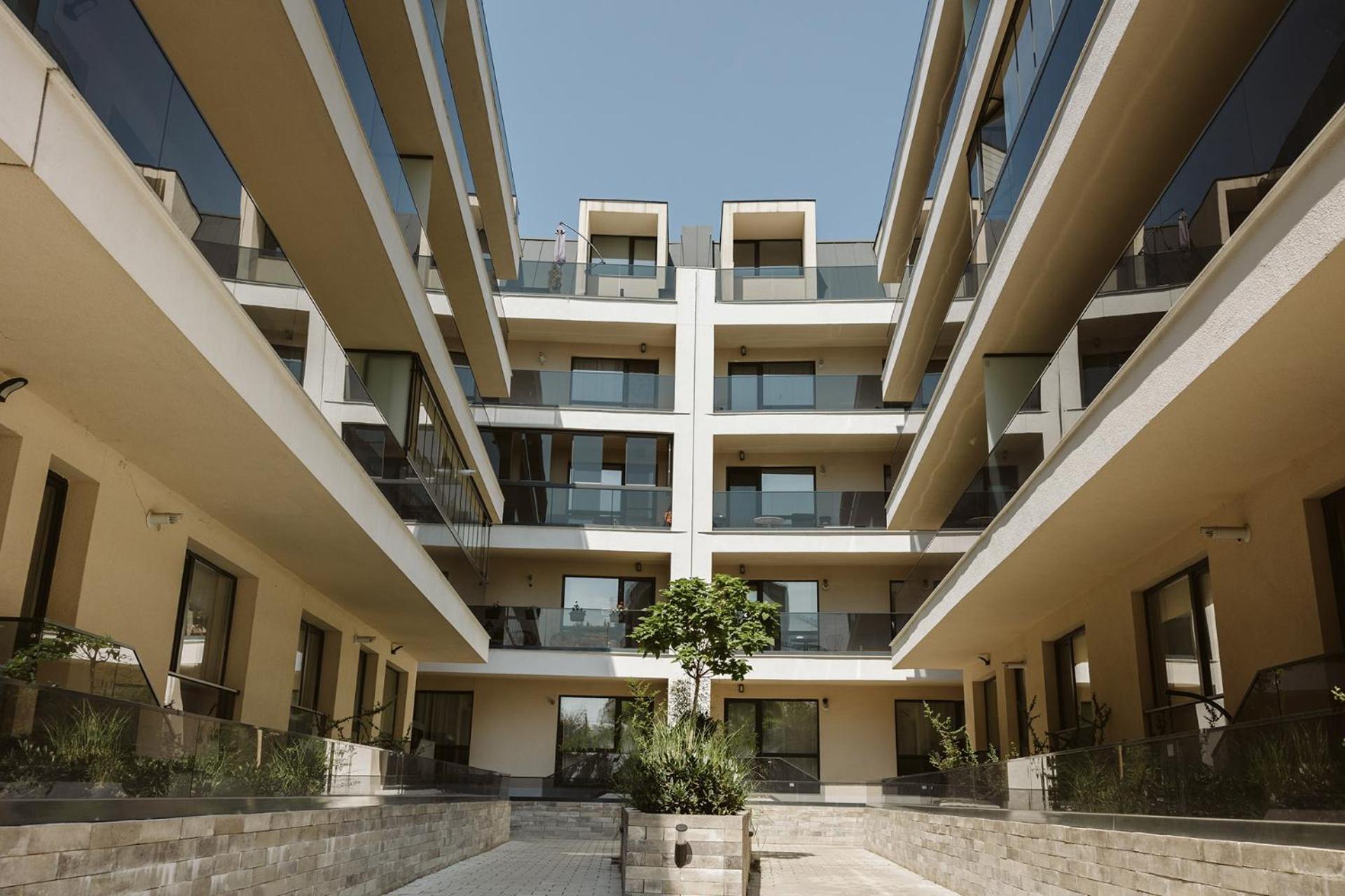 Dec Apartament *