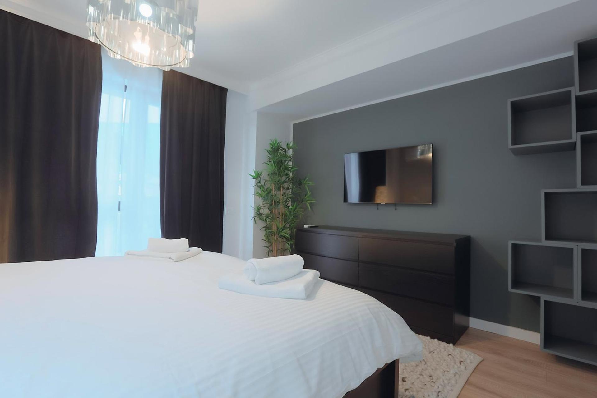 Dec Apartment *
