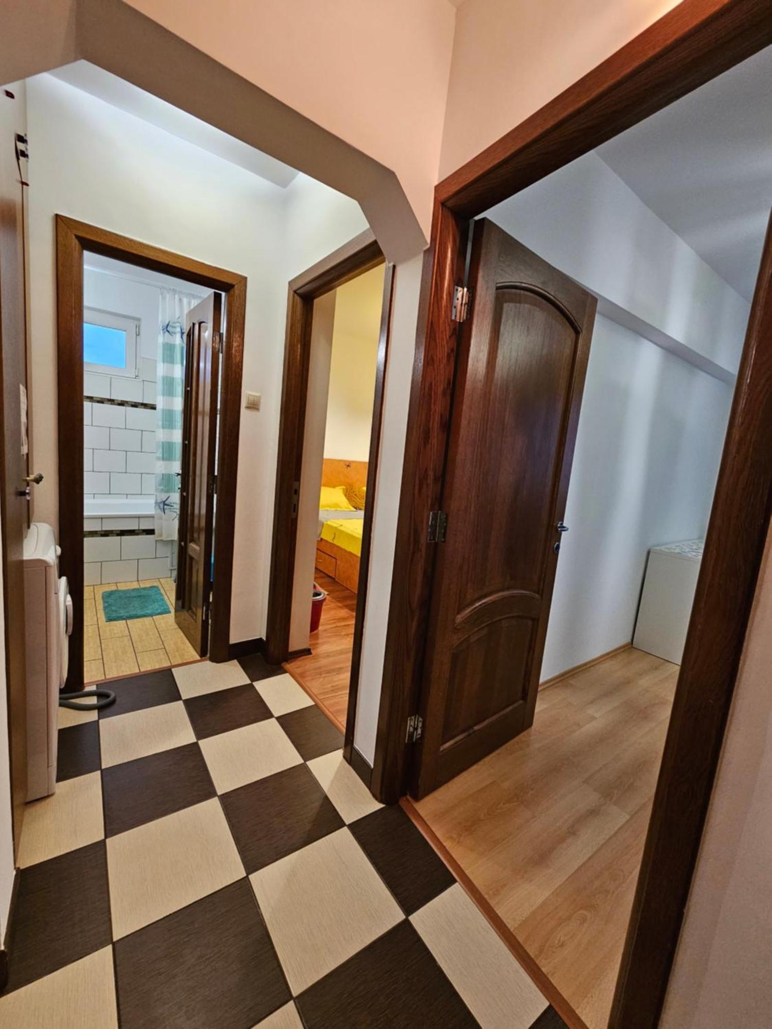 Apartamento Cosy Close To Center With Parking Lot *