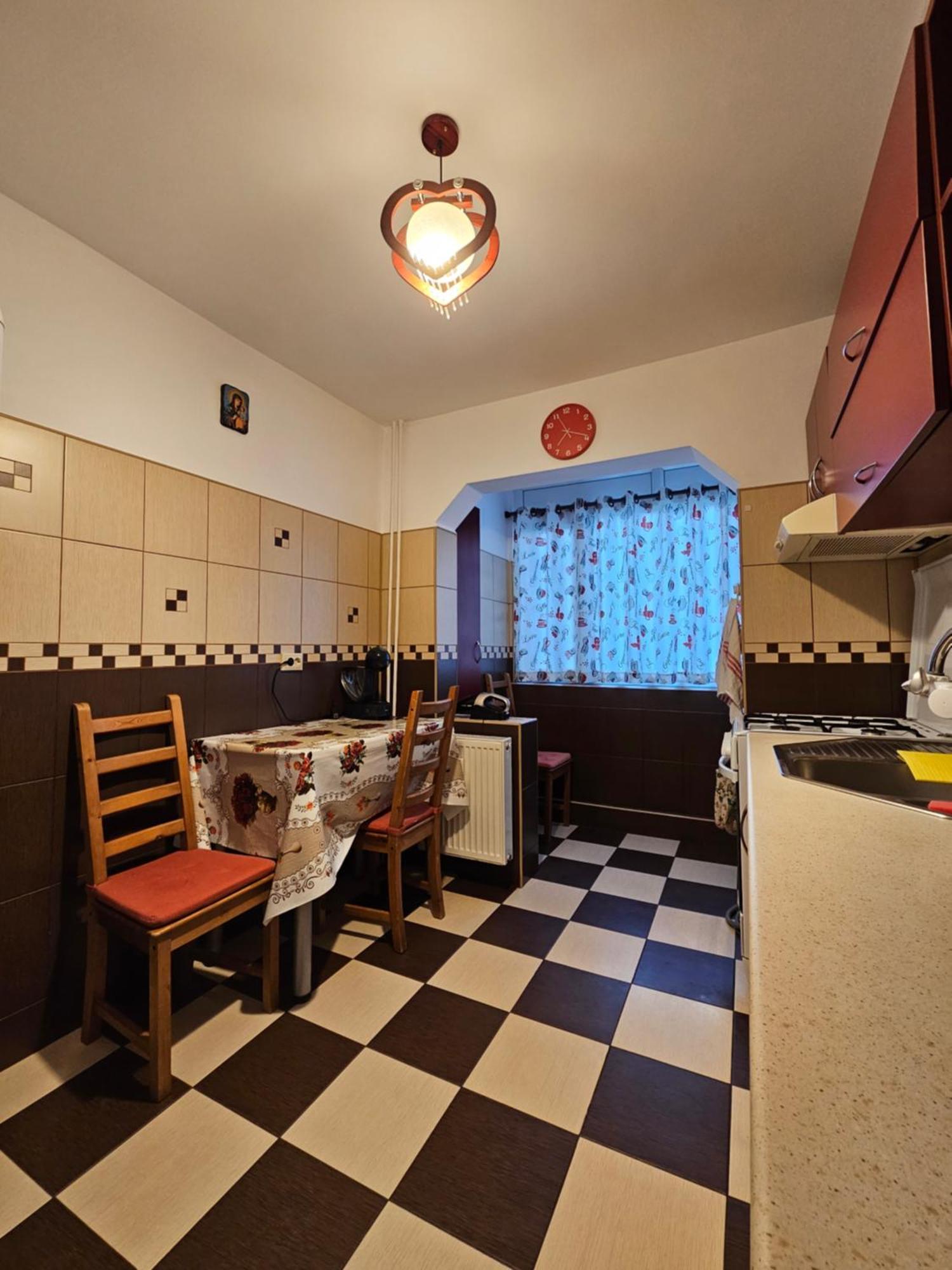 Cosy Close To Center With Parking Lot Bucareste