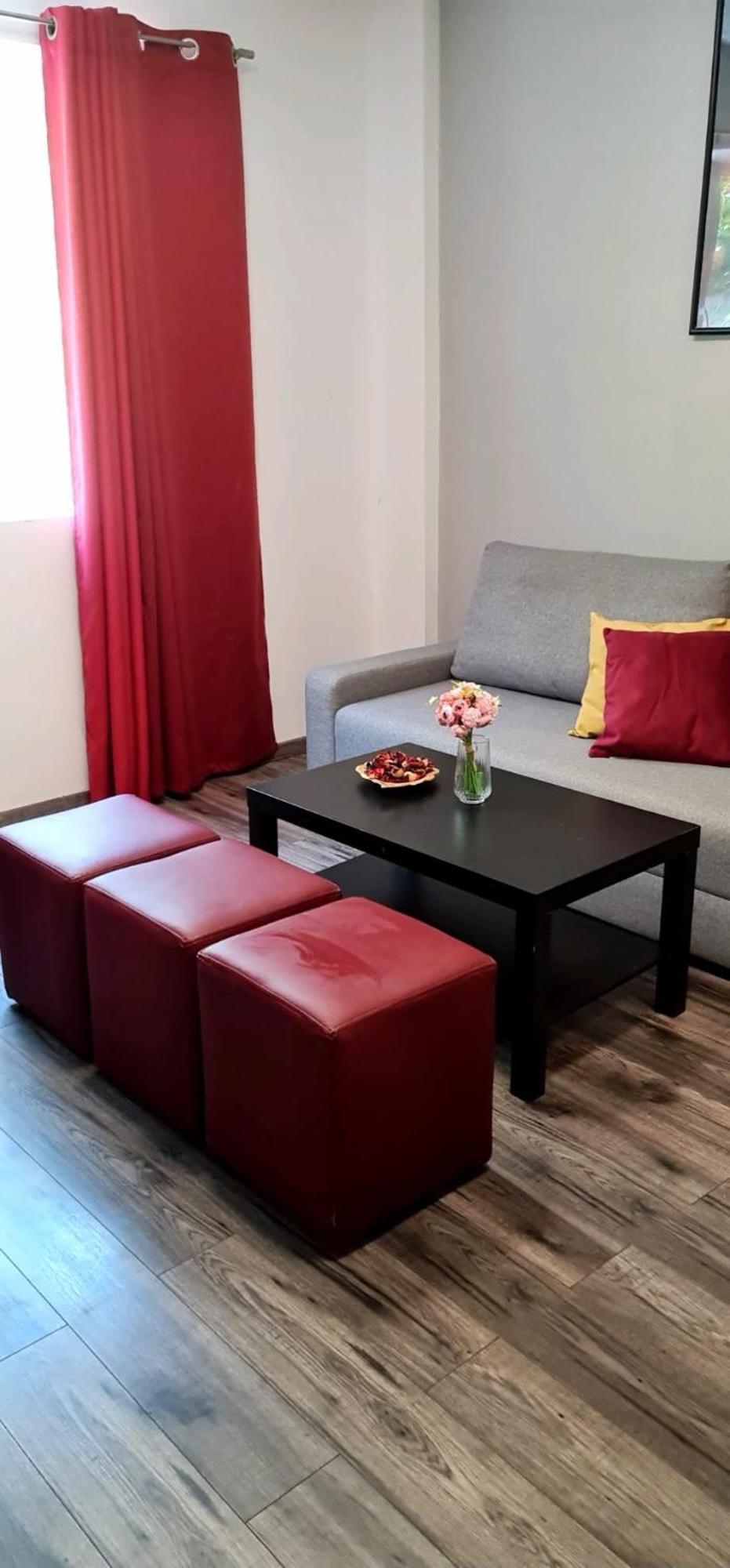 In Central Apartament *
