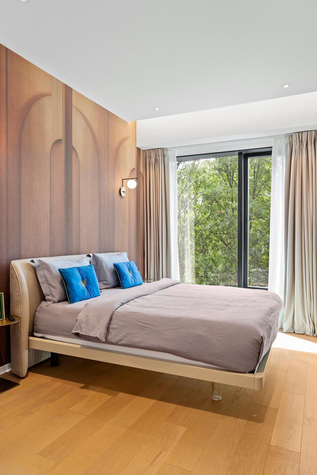 One Luxury Apartment *
