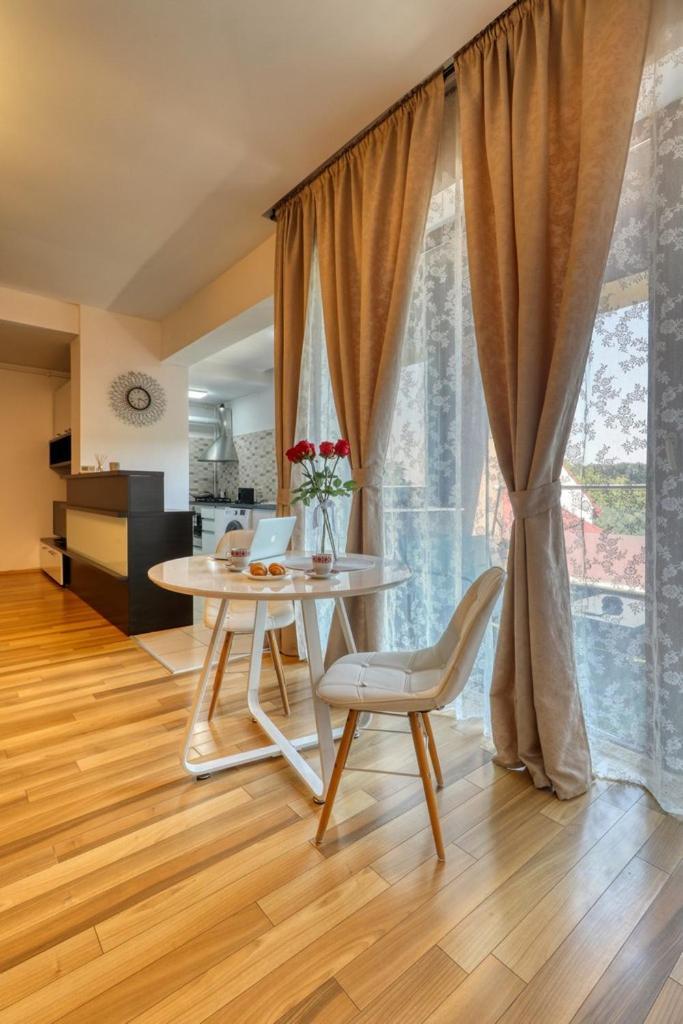 Apartamento Refugiu Linistit In Baneasa *