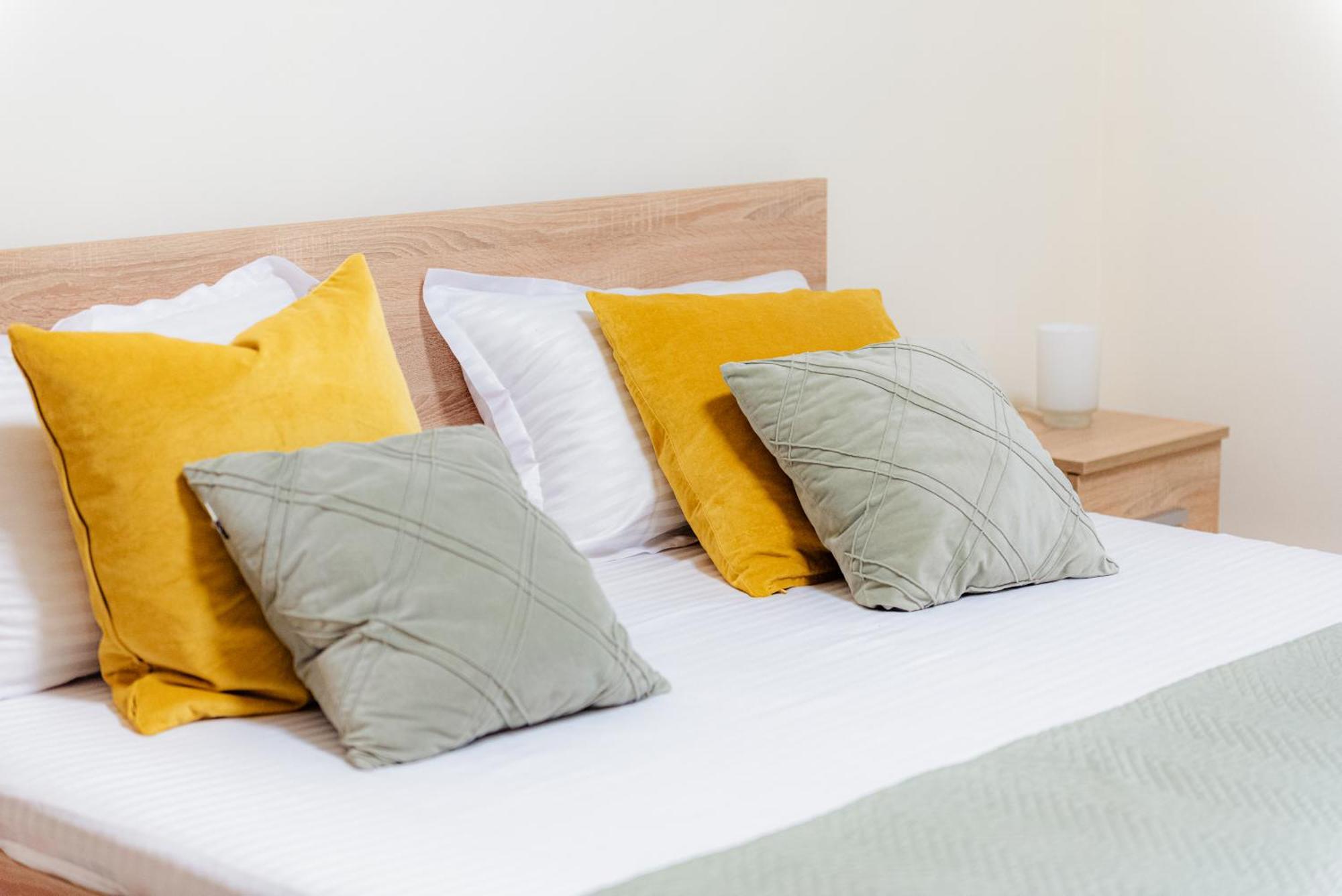 Downtown Boutique Garden Unirii Apartamento *