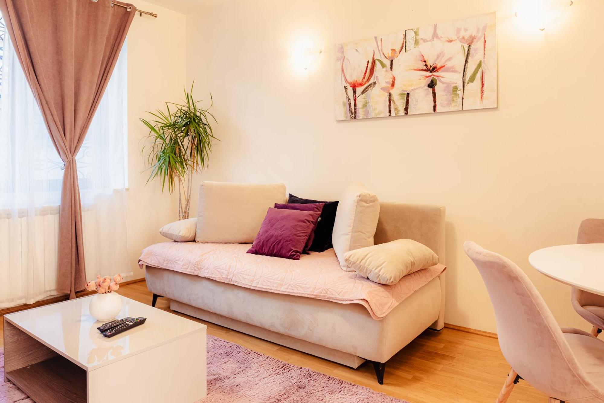 Downtown Boutique Garden Unirii Apartamento *