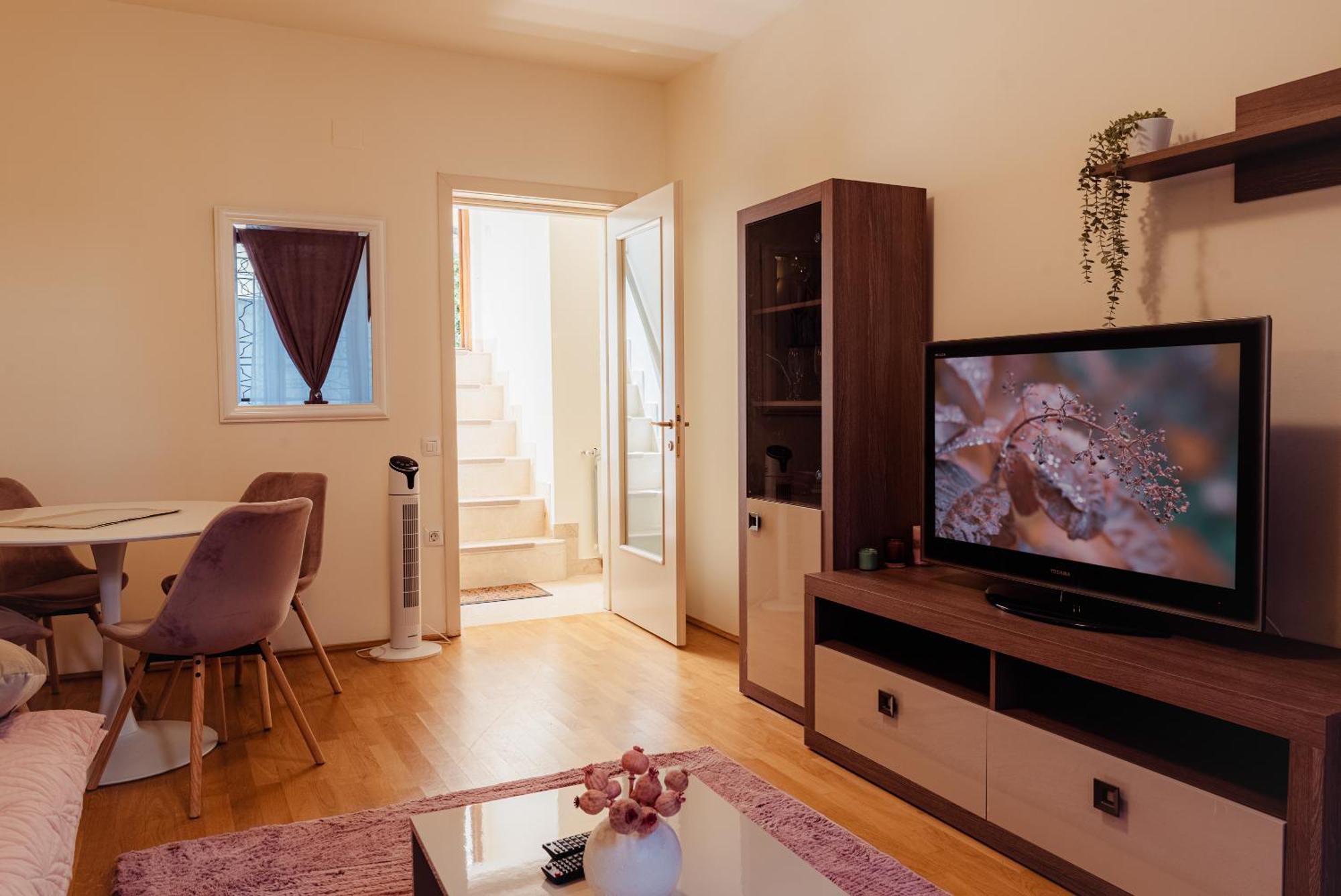Apartamento Downtown Boutique Garden Unirii