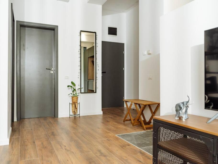 2 - New Building & Parking Apartment *