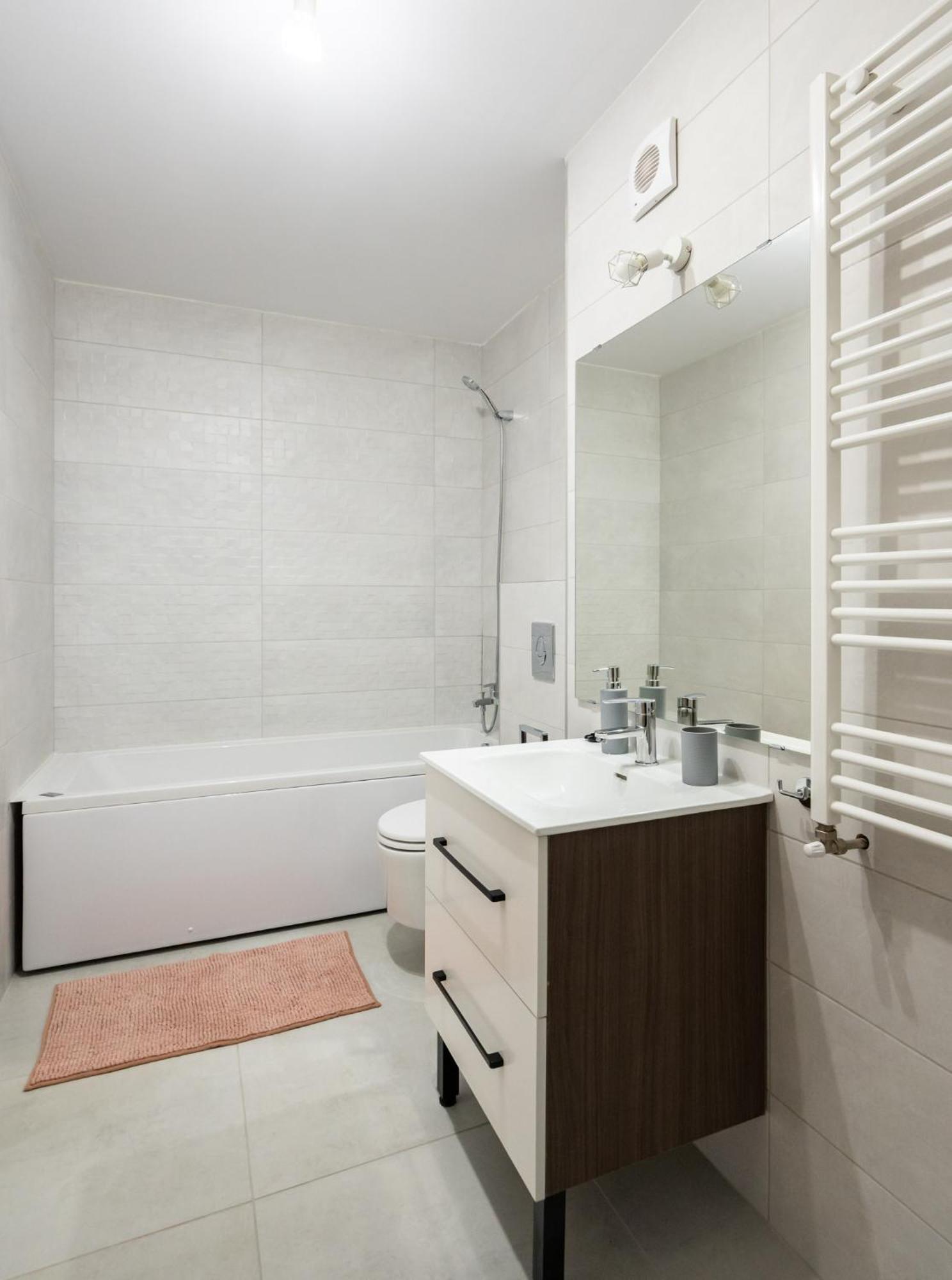 Apartment Kondo Studio I Roka Residence, Timpuri Noi *