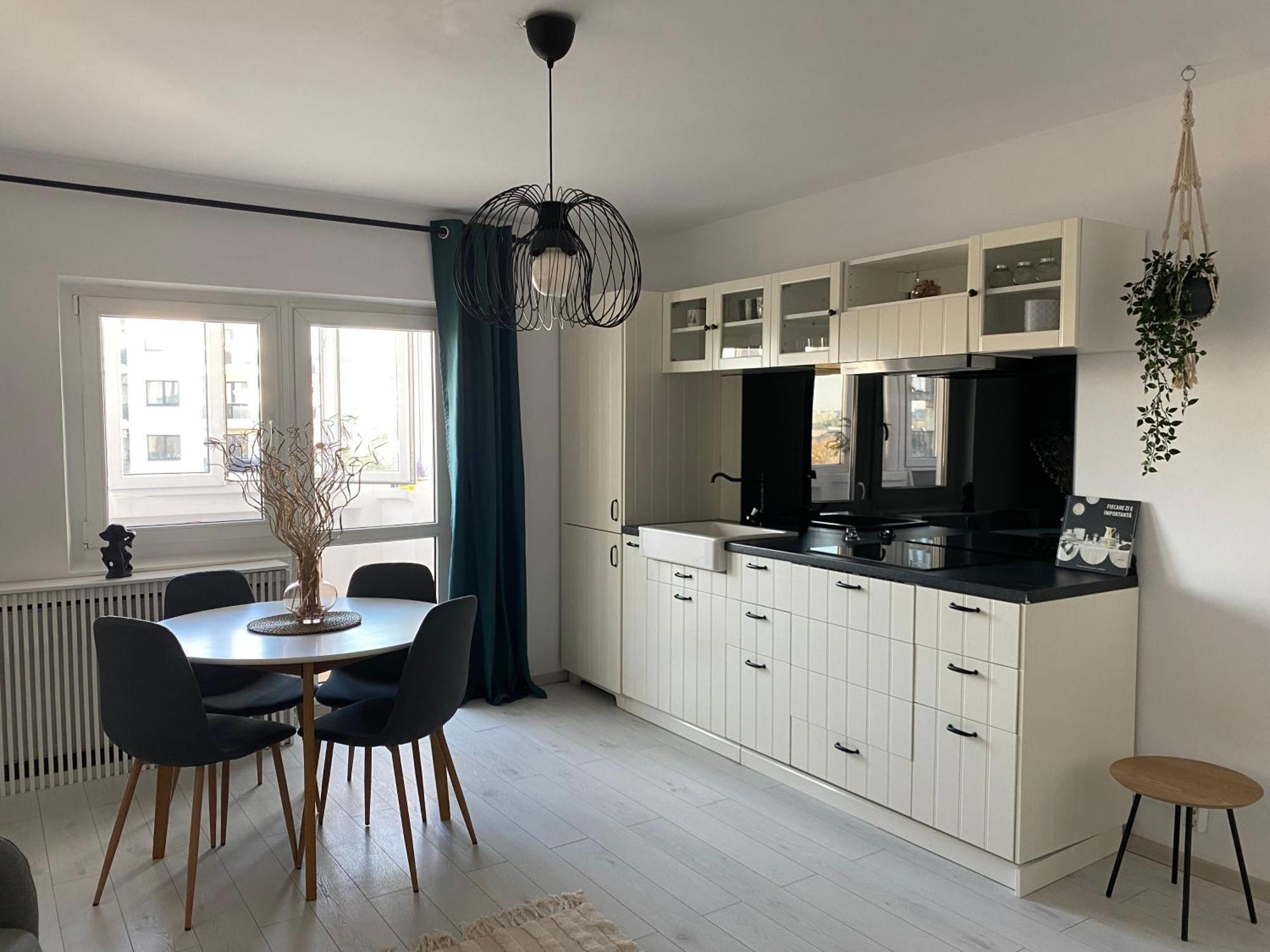 Evan Cozy Flat With Balcony & Parking, 13 September Apartamento