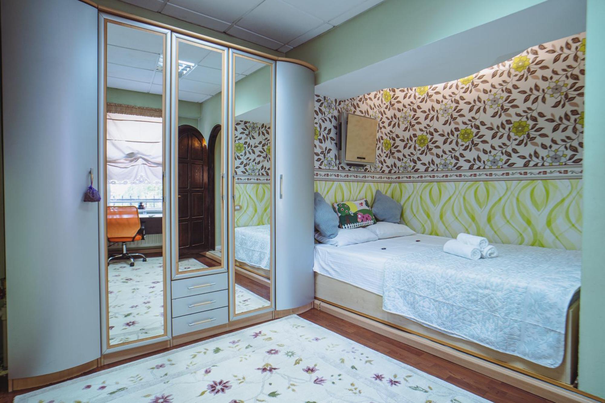 Luxuria Hotel de apartamente *