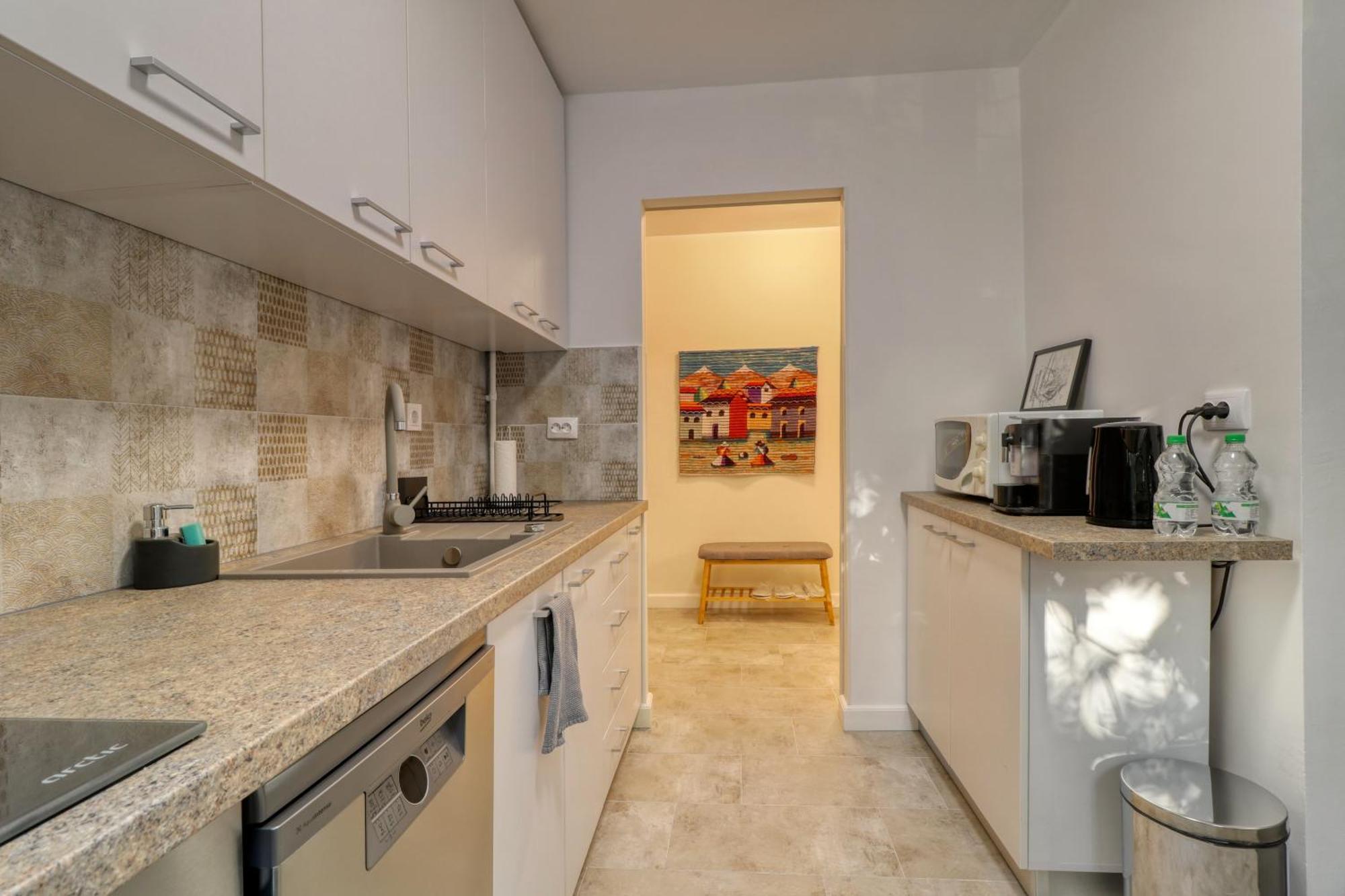 Quito - Stylish & Quiet Apartment Bucharest