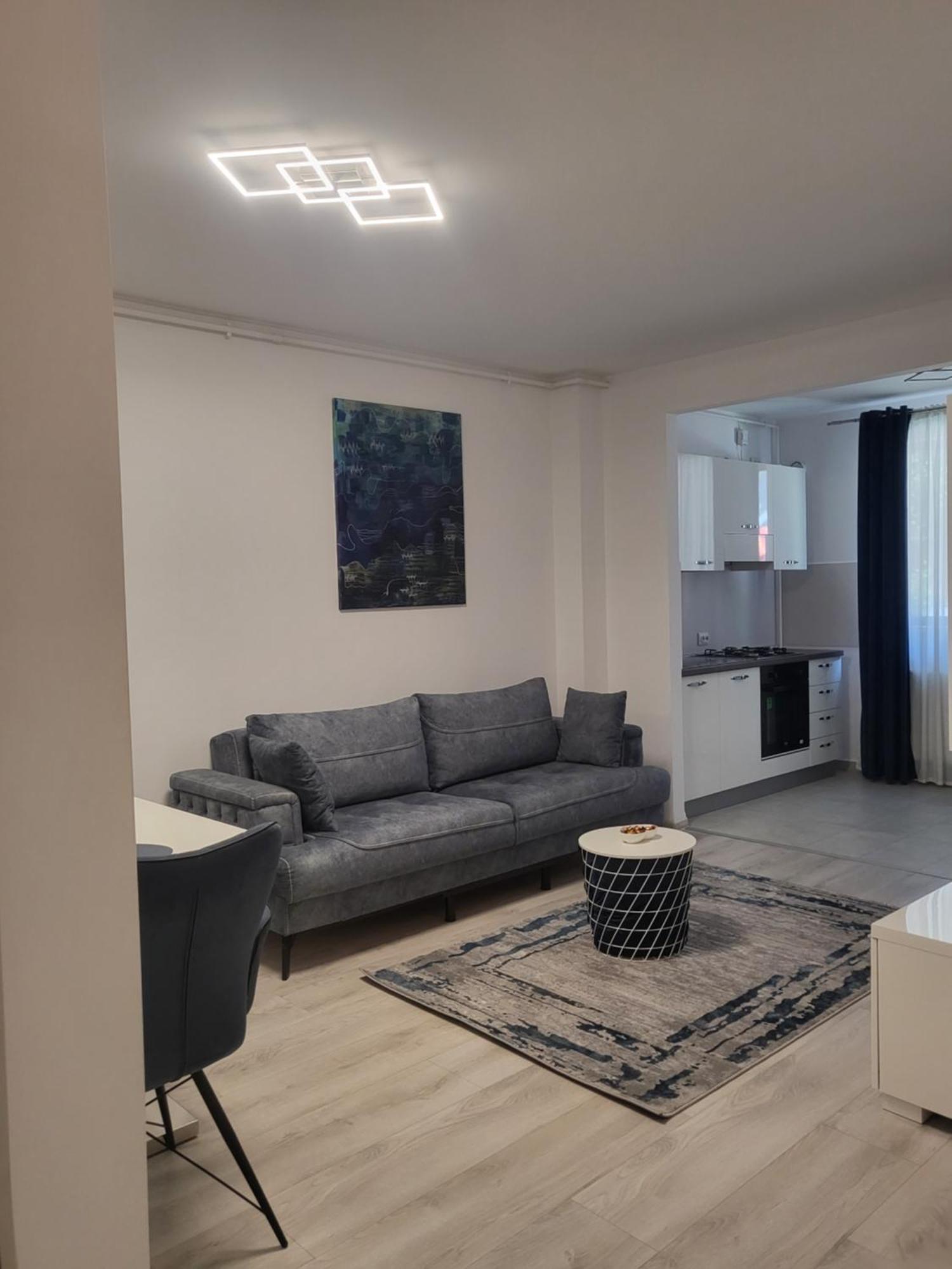 Apartament Hils Pallady Lyly