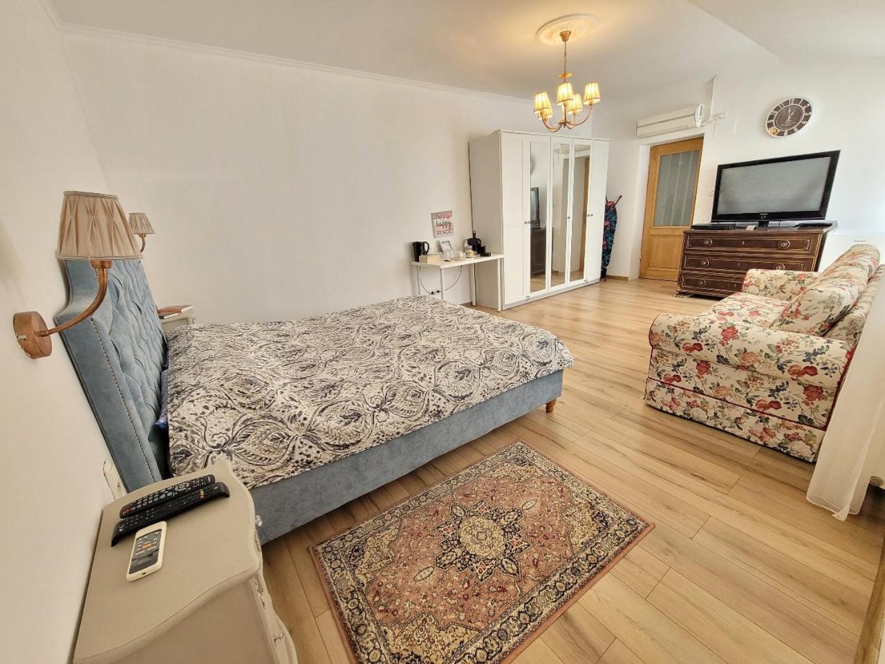 Petit Paris City Center Romexpo Therme Herastrau Apartment