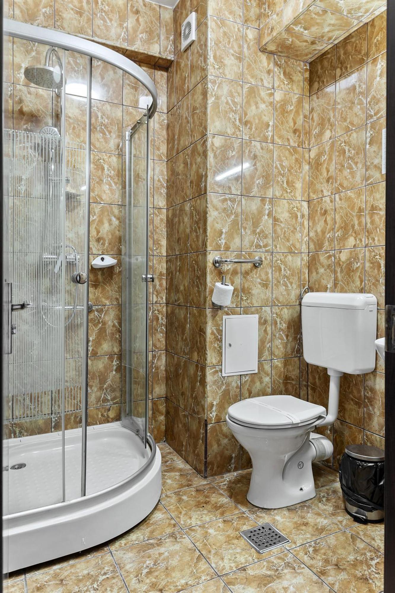Lina Hotel 3*
