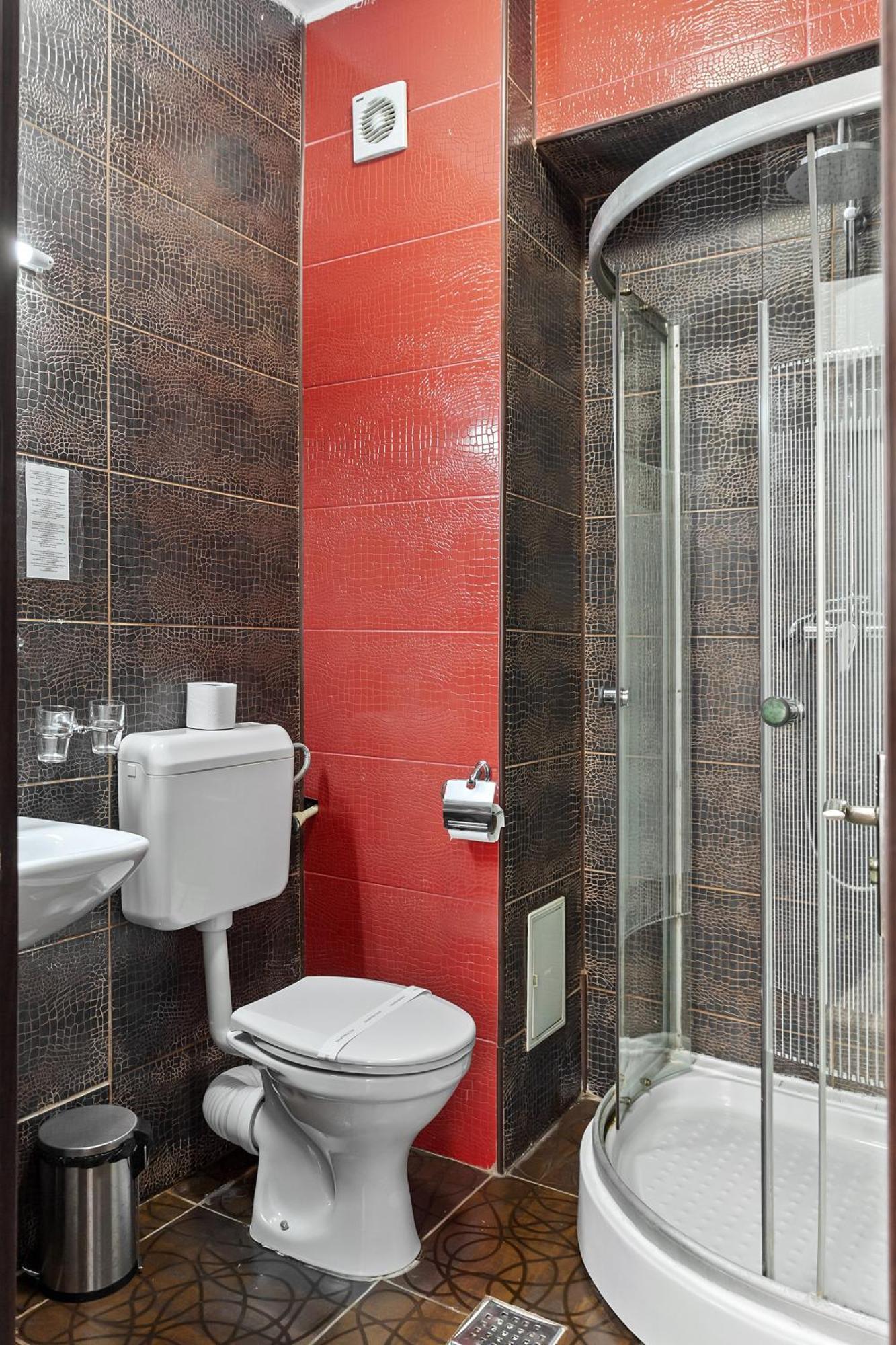 Lina 3* Bucureşti