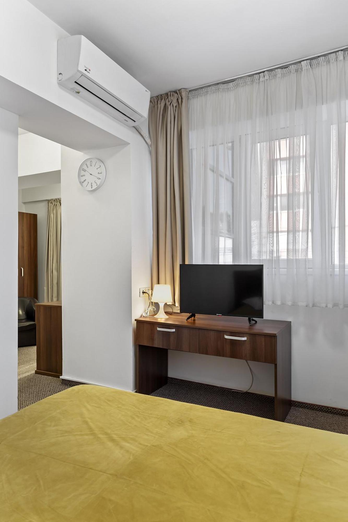 Lina Hotel 3*