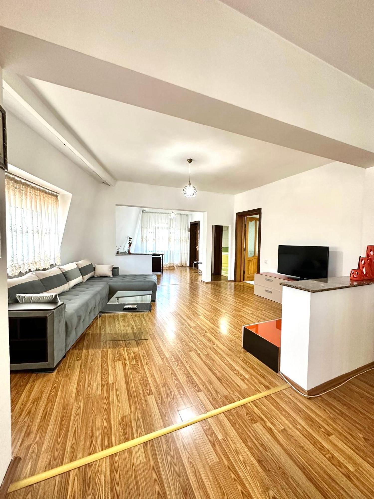 Budapest Apartament Bucureşti