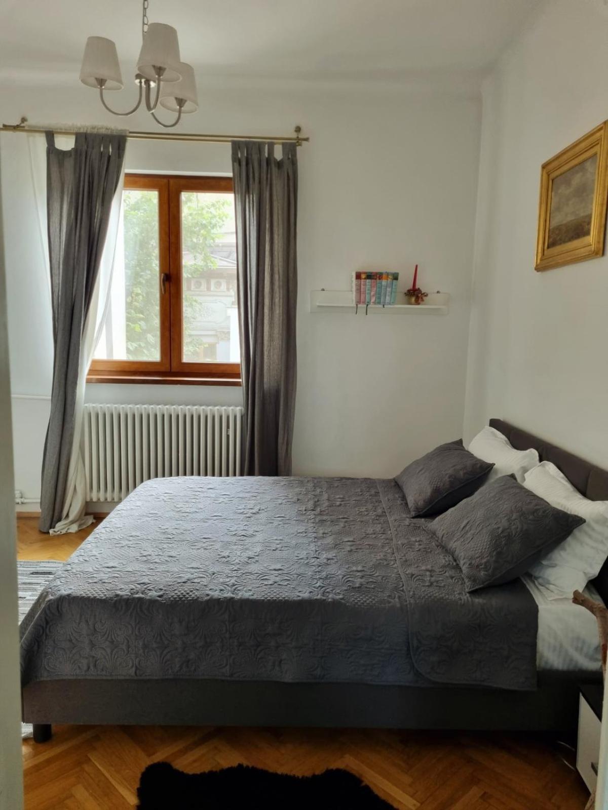 Cozy Near Center Apartamento