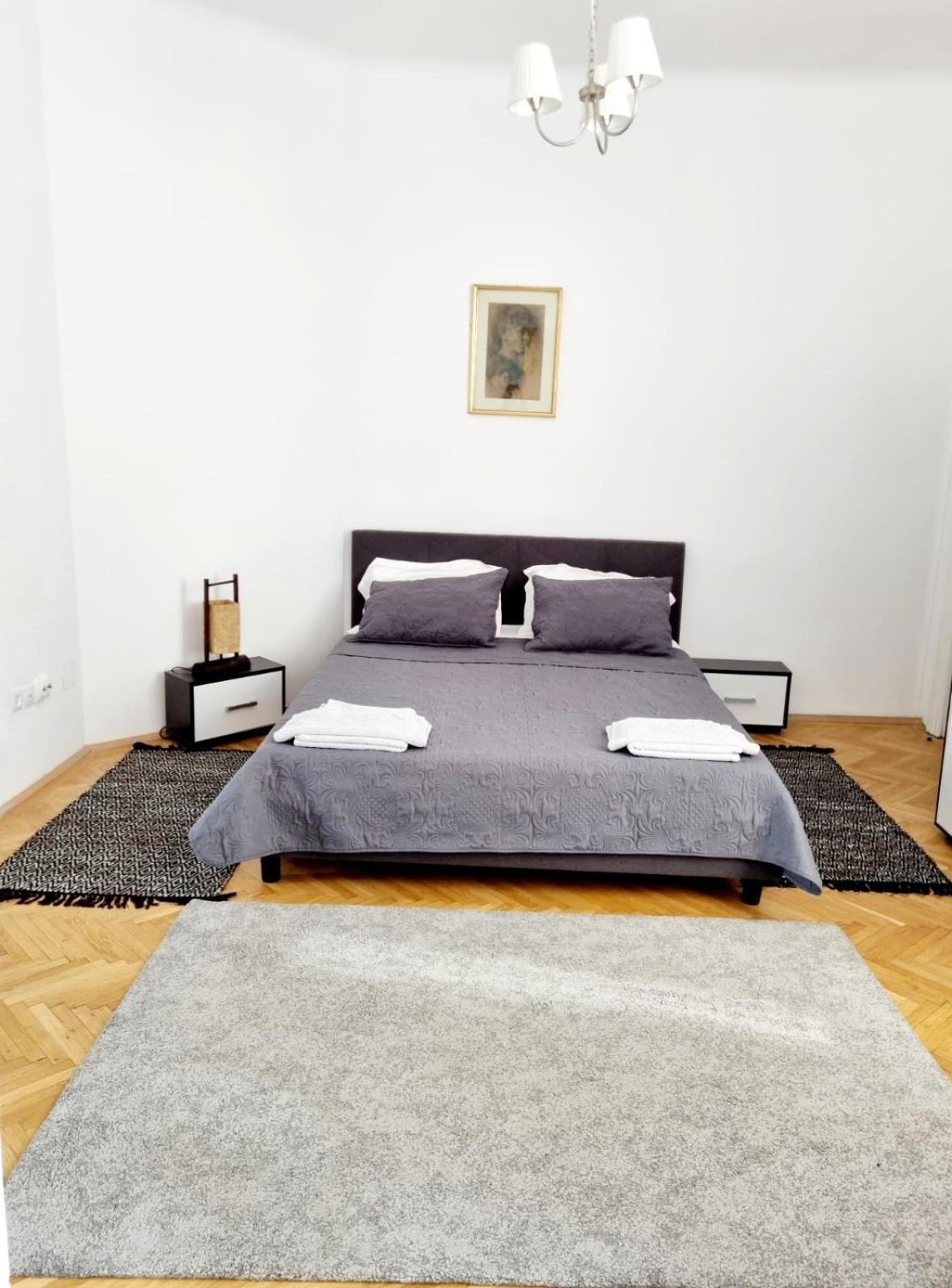 Cozy Near Center Apartamento