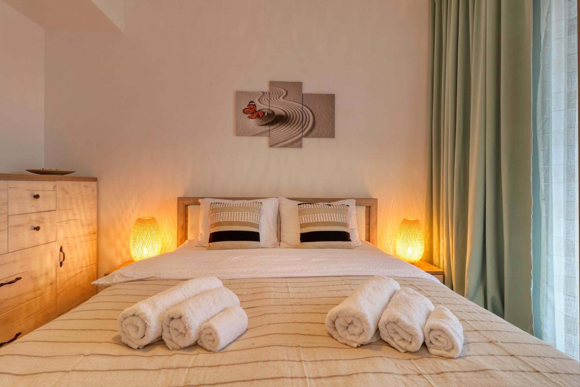 Relaxation Station: Cozy With Smart Features Near Ior Park