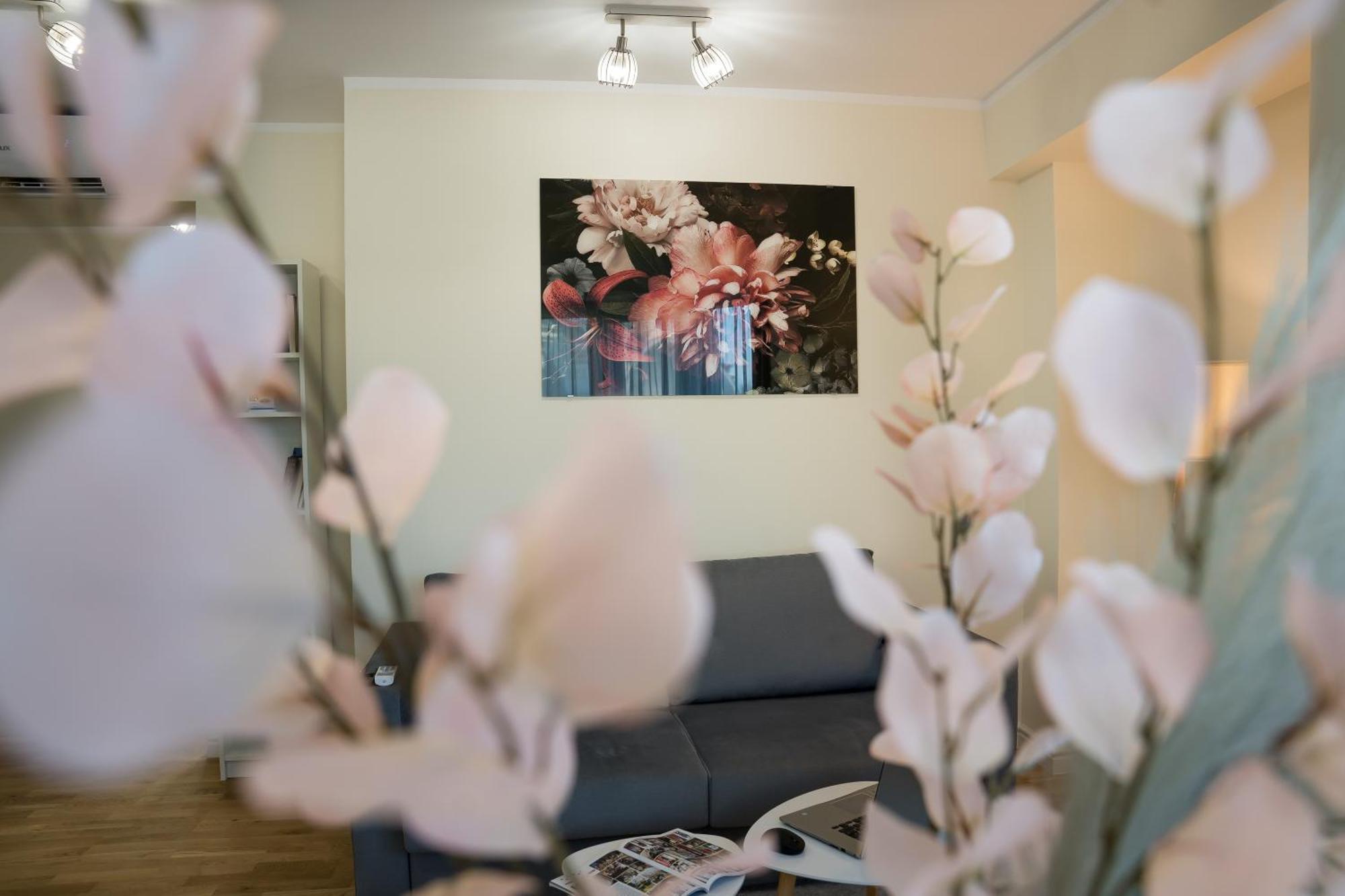 Azaleea Apartment *