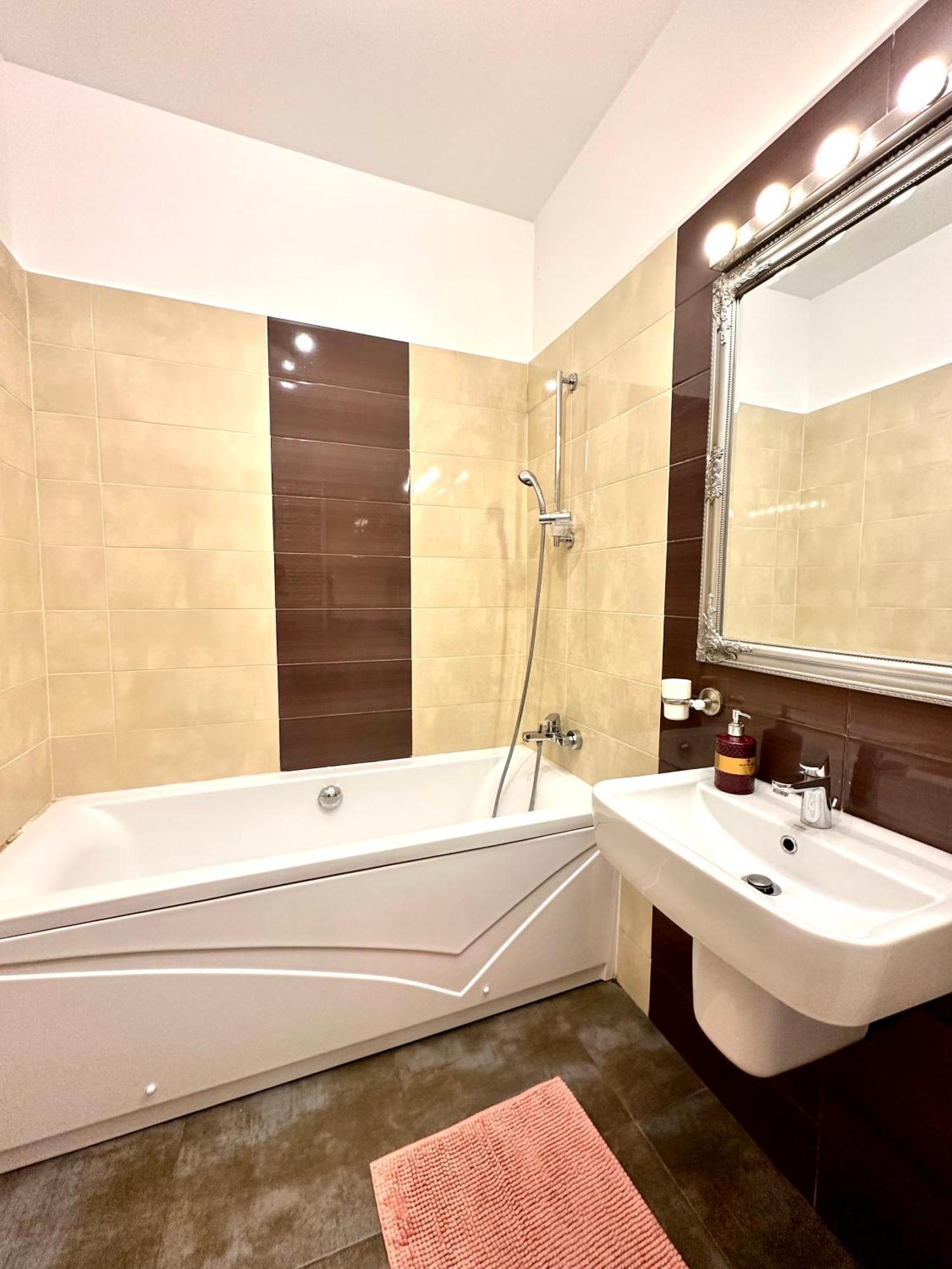 Budapest Apartment *