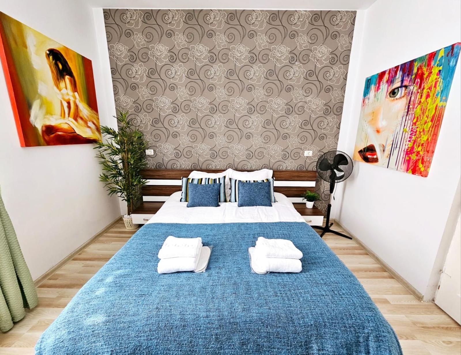 Downtown, Close To Old Town, Family Friendly - Ivo10 Apartment Bucharest