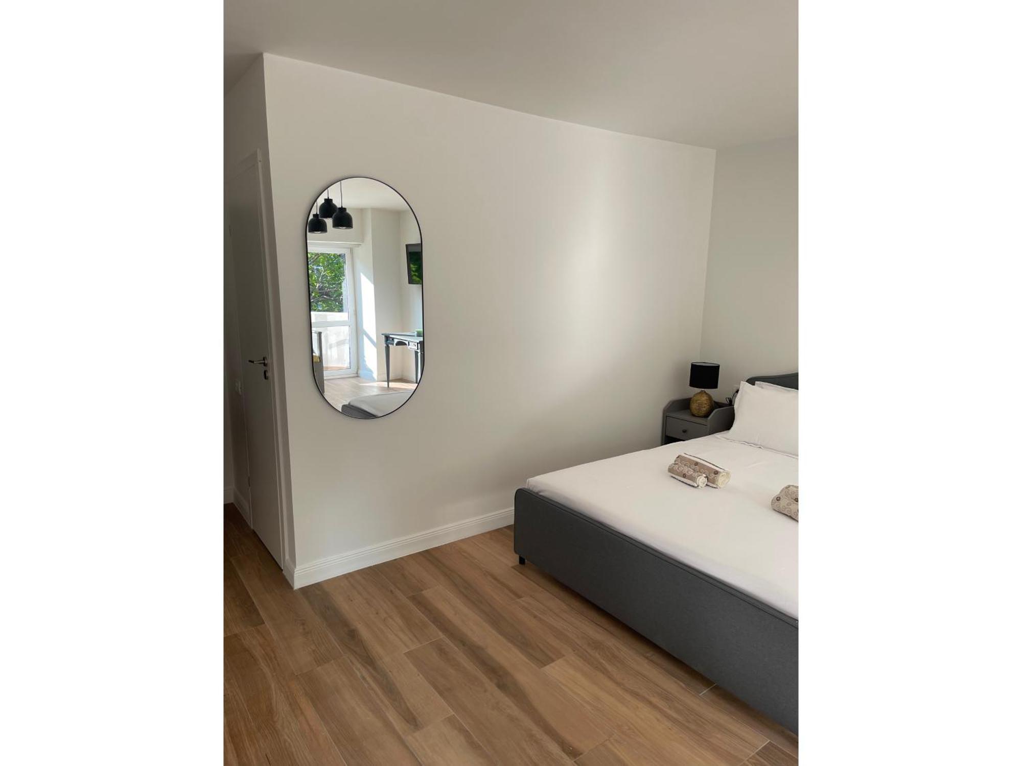 Studio Agg * Bucureşti