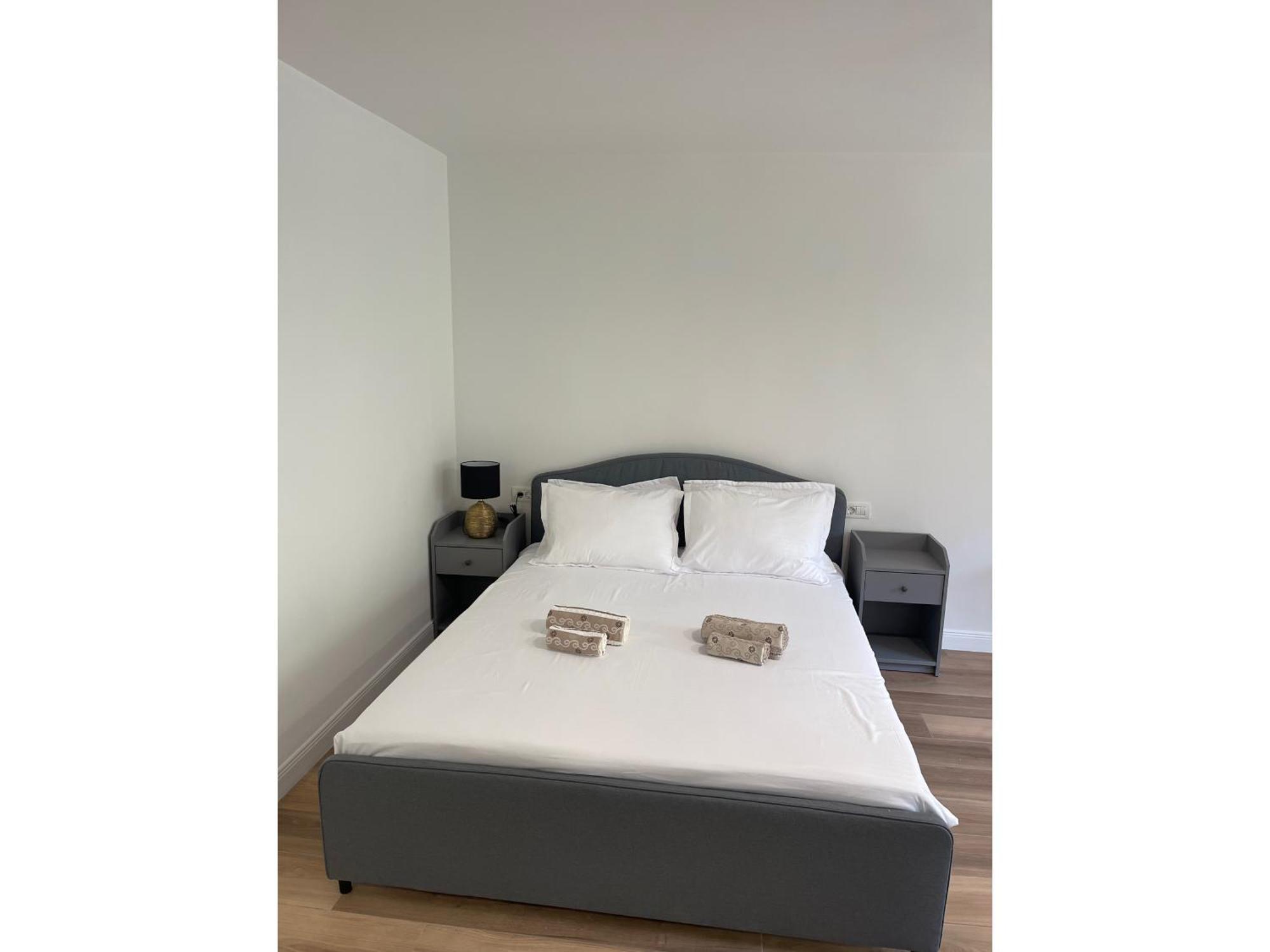 Studio Agg * Bucureşti