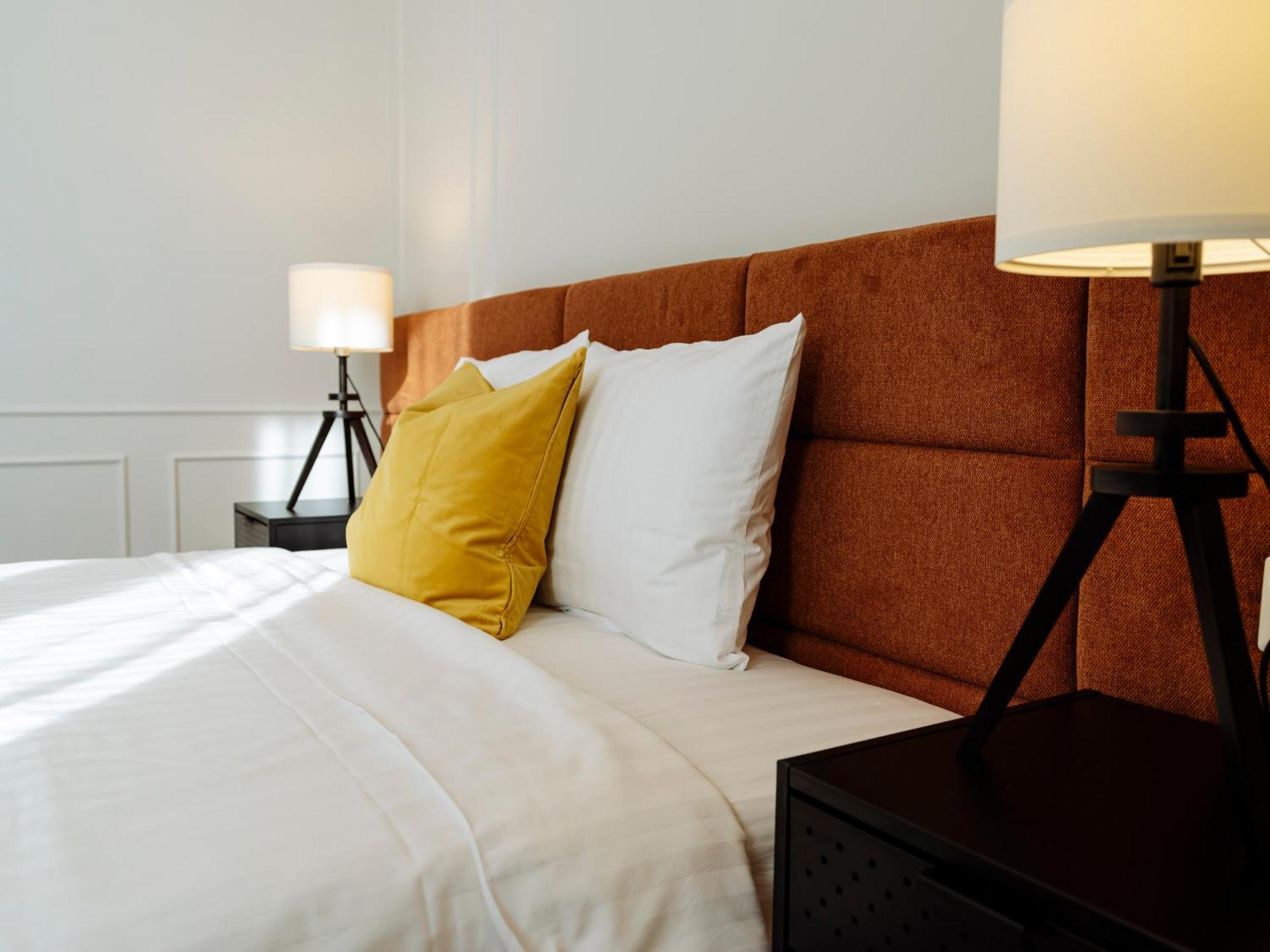 Bright 2br Flat - Palace Hall - Charming Balcony Apartment