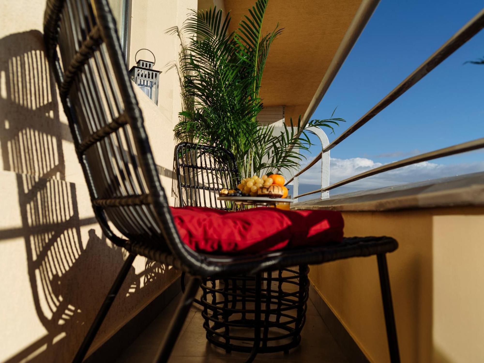 Bright 2br Flat - Palace Hall - Charming Balcony Bucharest