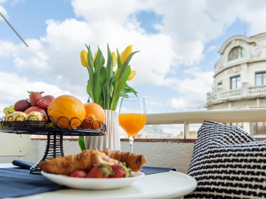 Amazing View Calea Victoriei Old * Bucharest