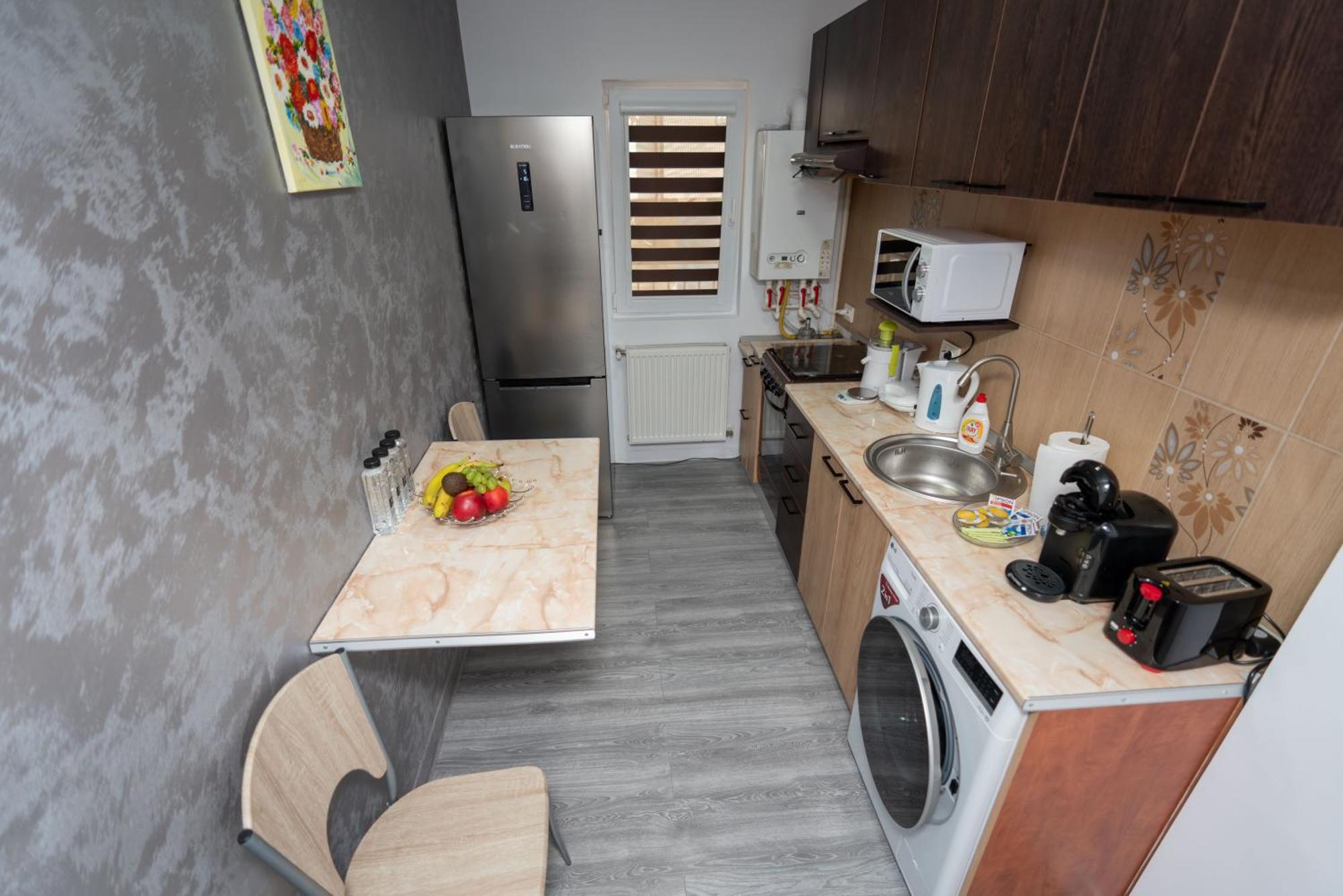 Titan Apartment *