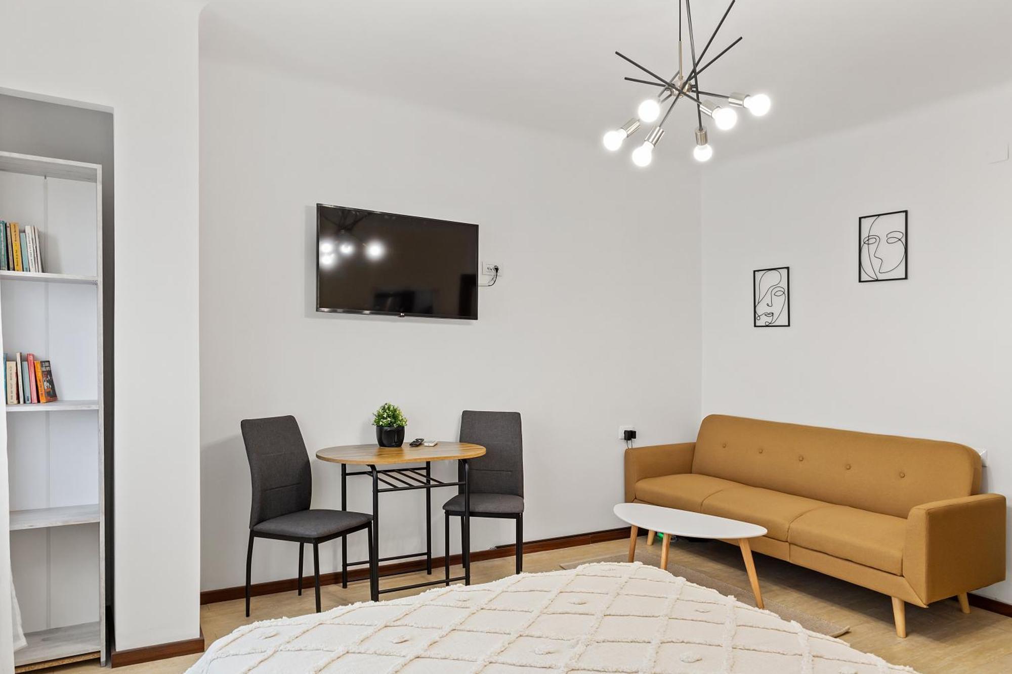 Upscale Studio, Walking Distance From The Old Town