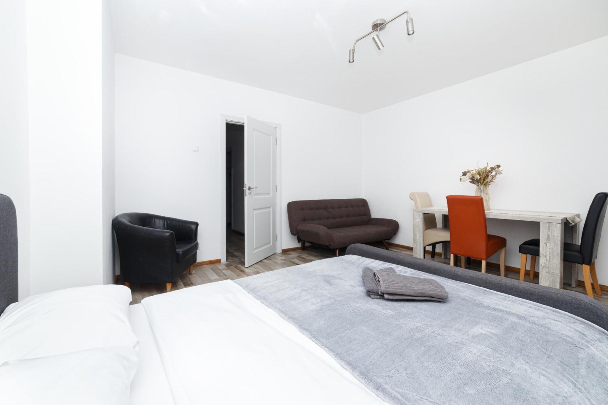 Color Blanari Street Apartment *