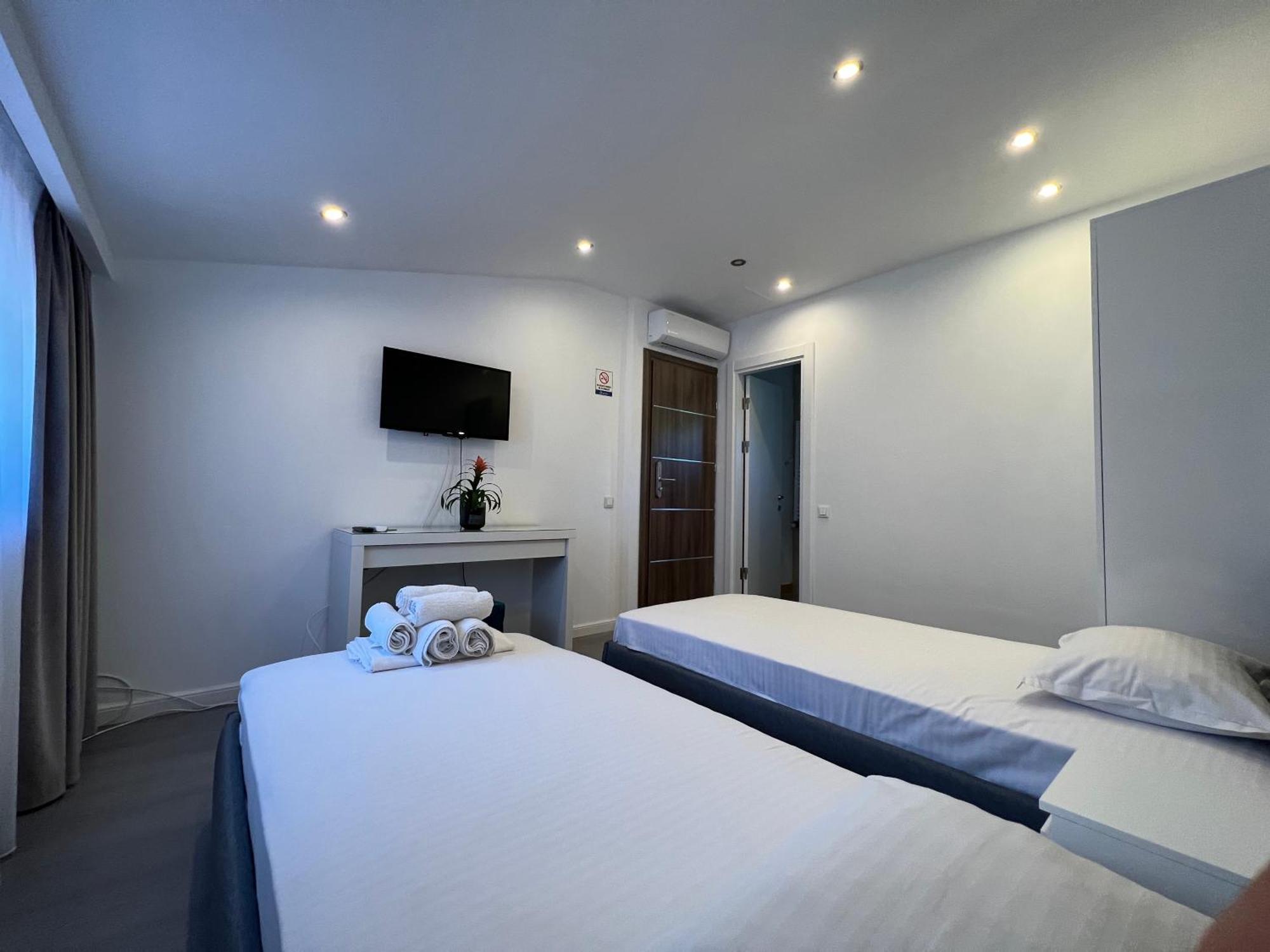 Center By Acme Rent Guest house Bucharest