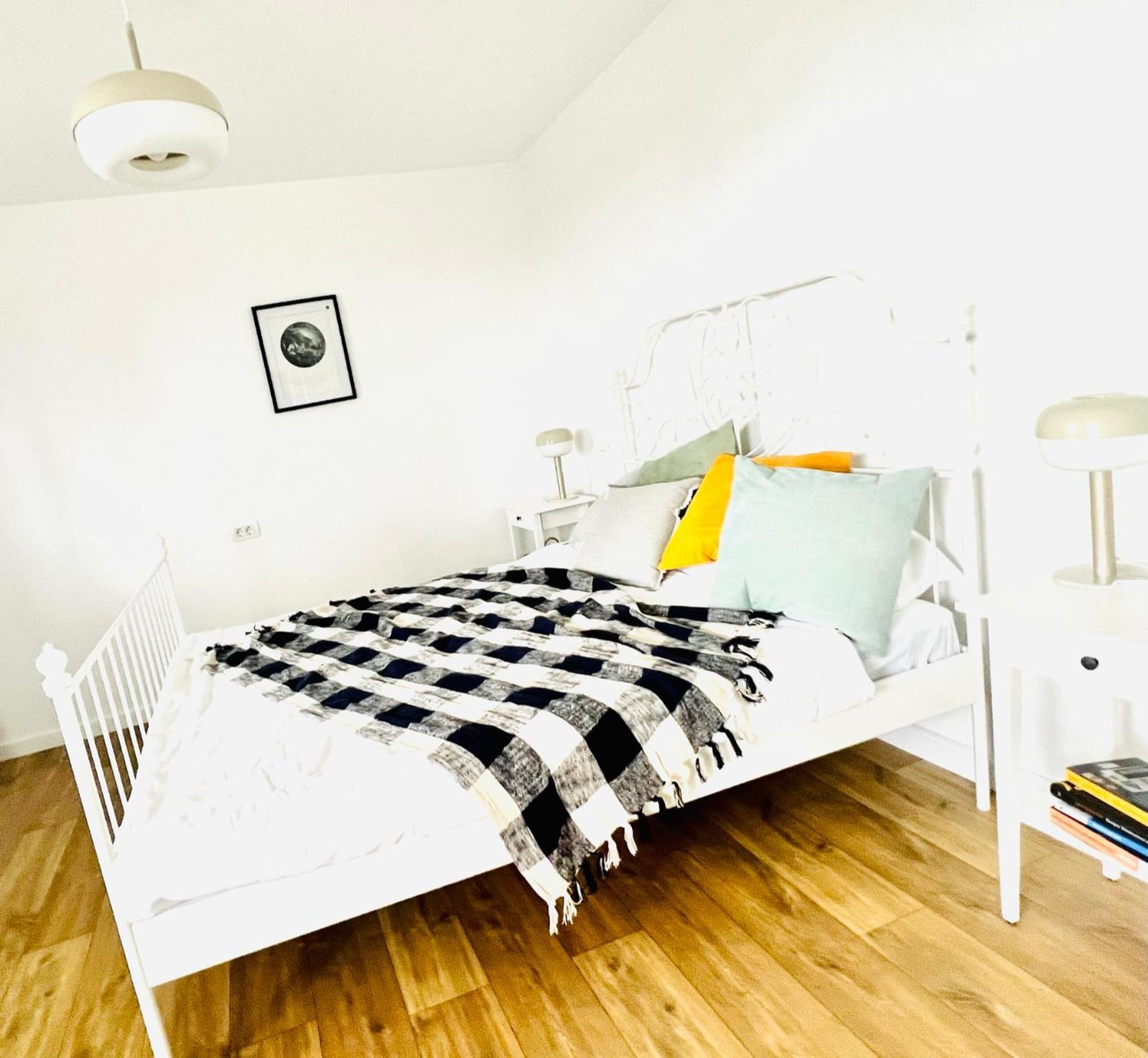 Spectacular View Over The City - Dorobanti Studio Apartment