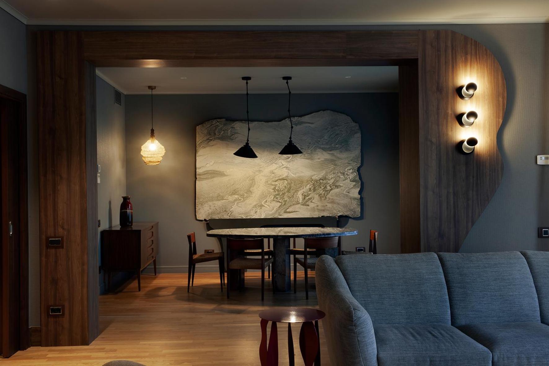 Room12 House *