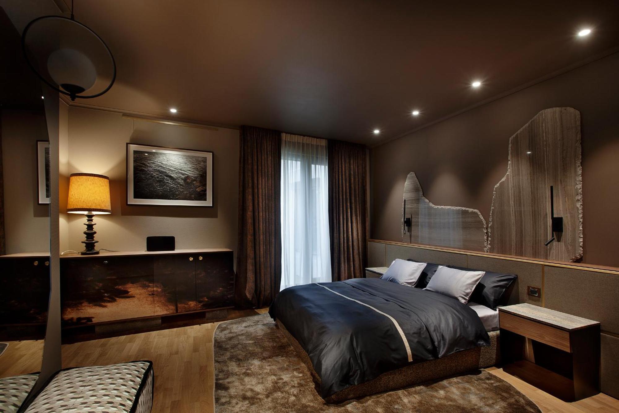 Room12 House