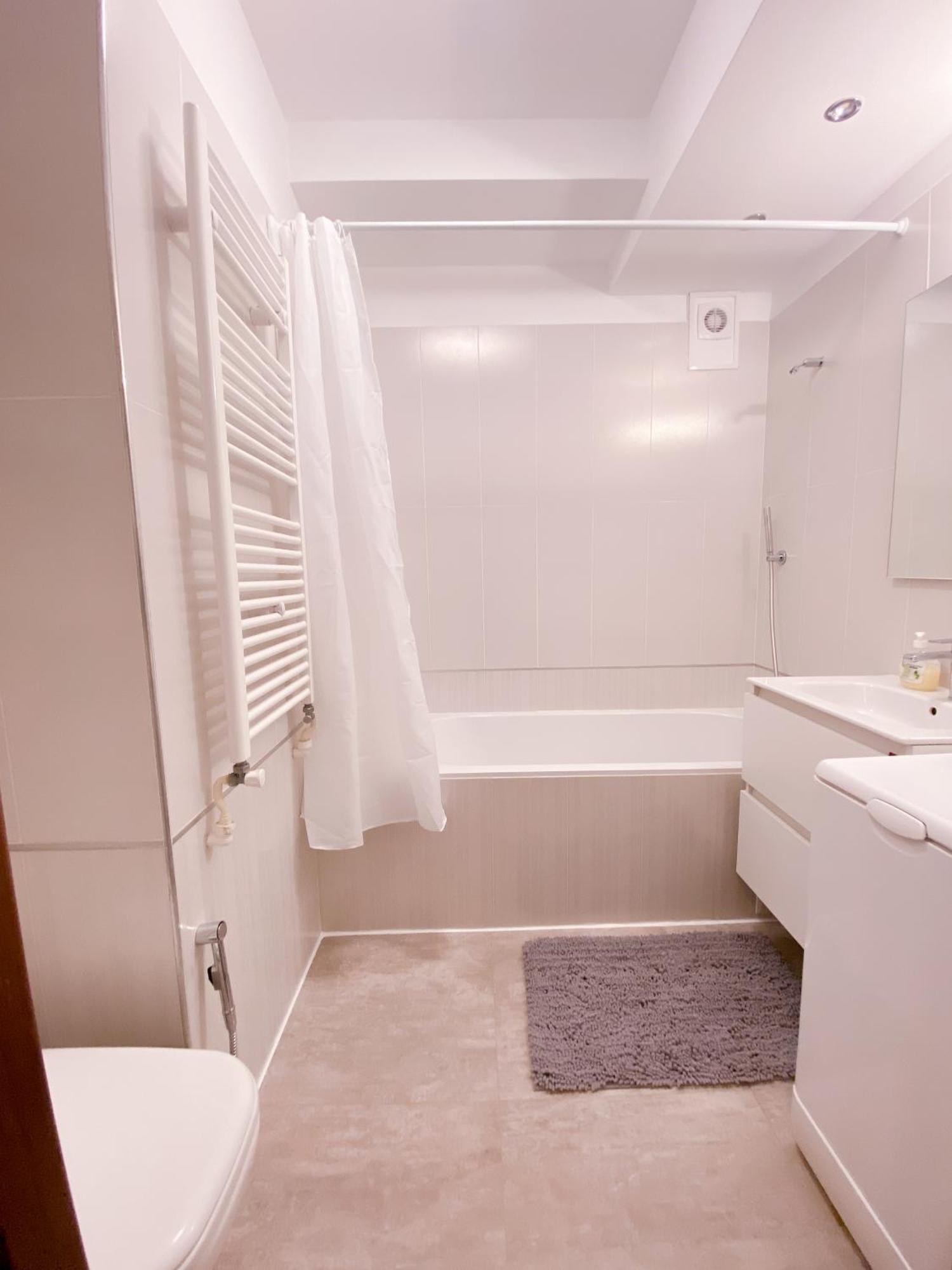 Oasis Studio City *