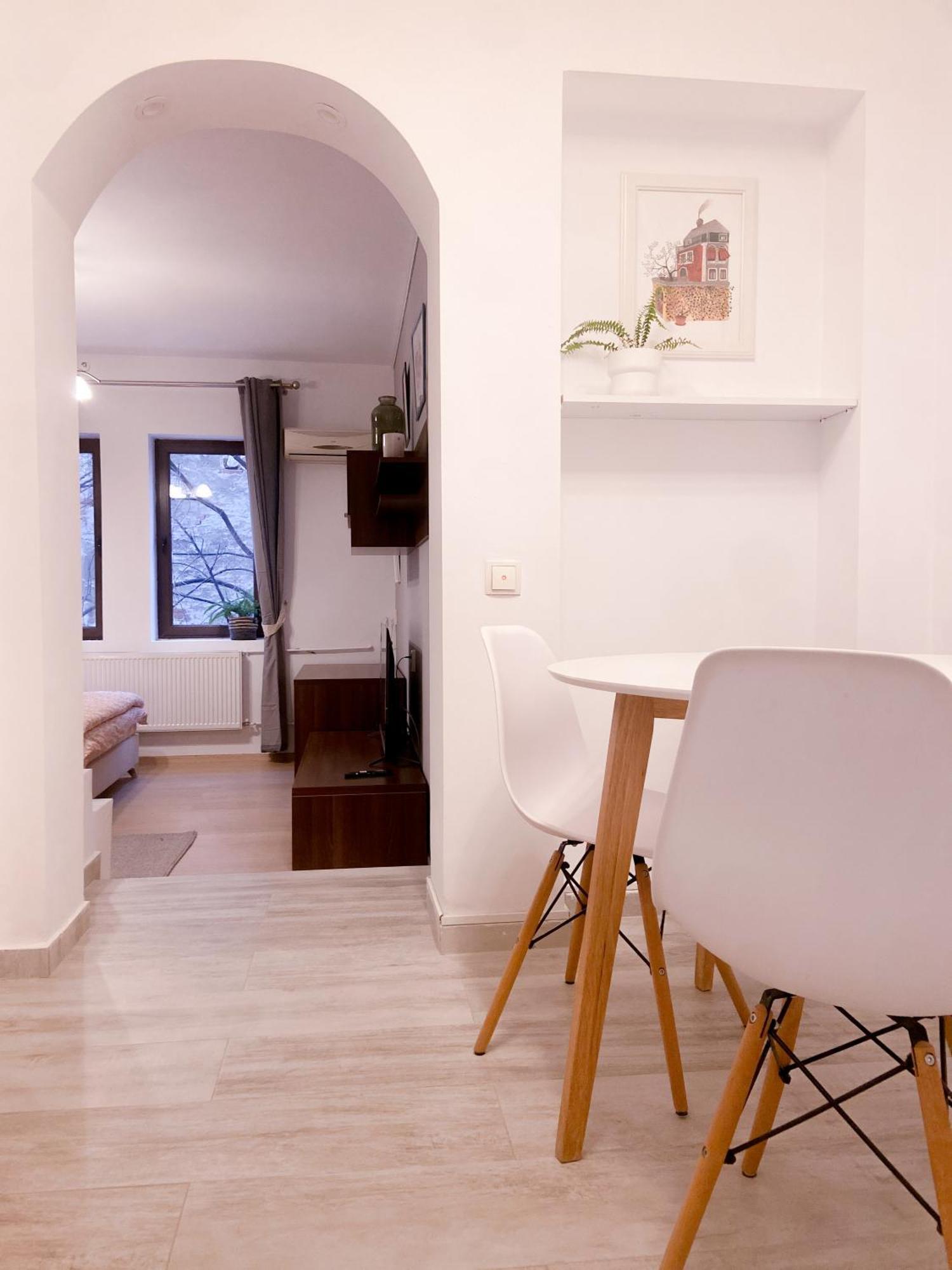Oasis Studio City * Bucureşti