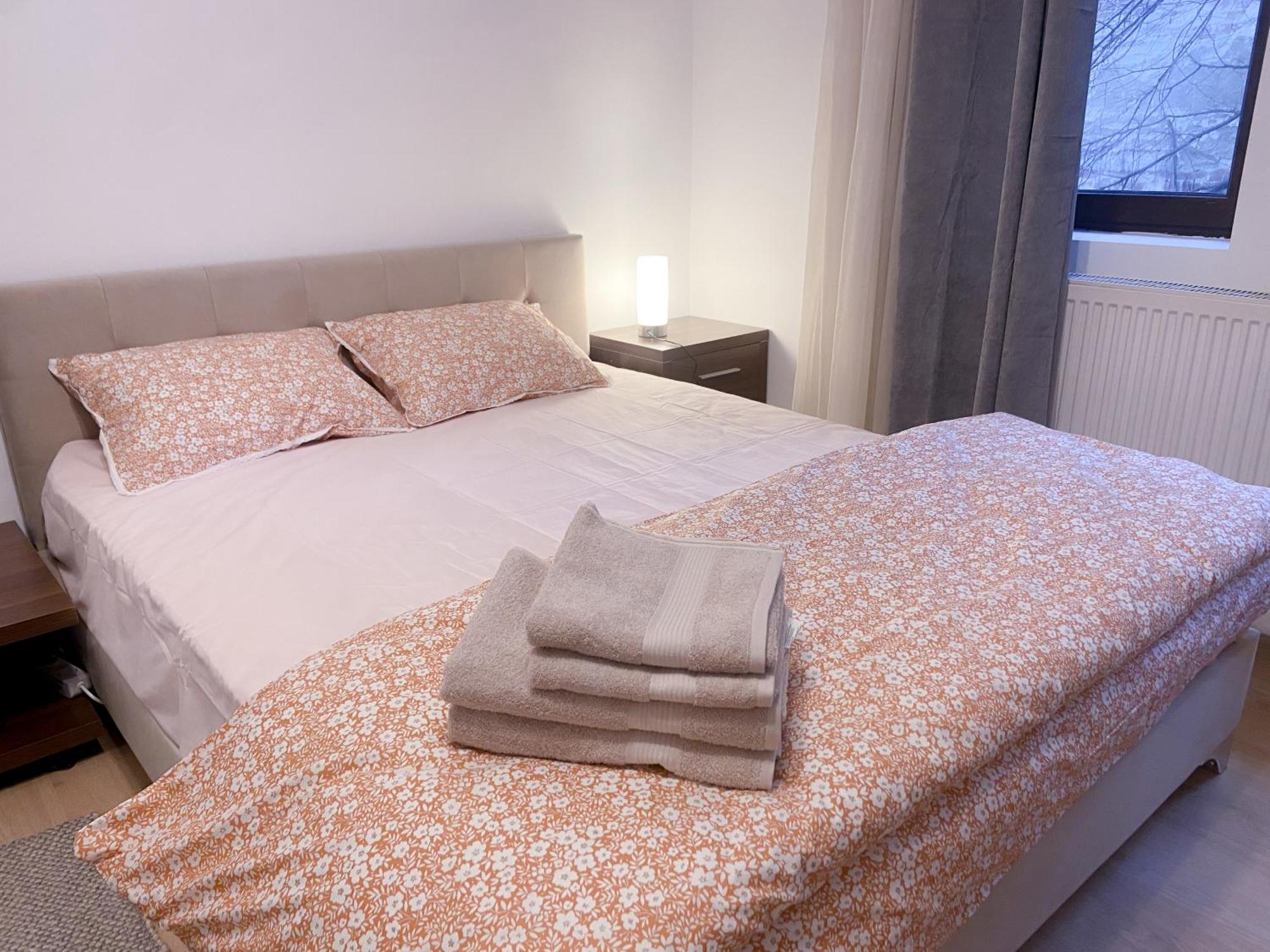 Oasis Studio City * Bucureşti