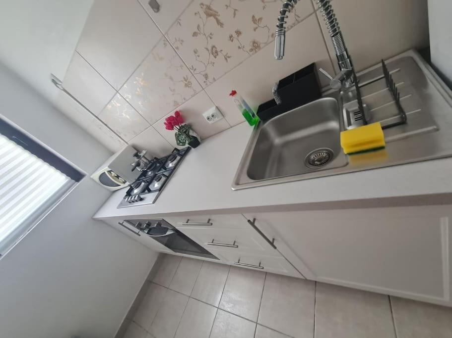 2 Bdrm At Parliament Palace Apartamento Bucareste