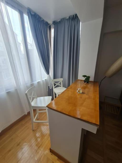 2 Bdrm At Parliament Palace Apartamento