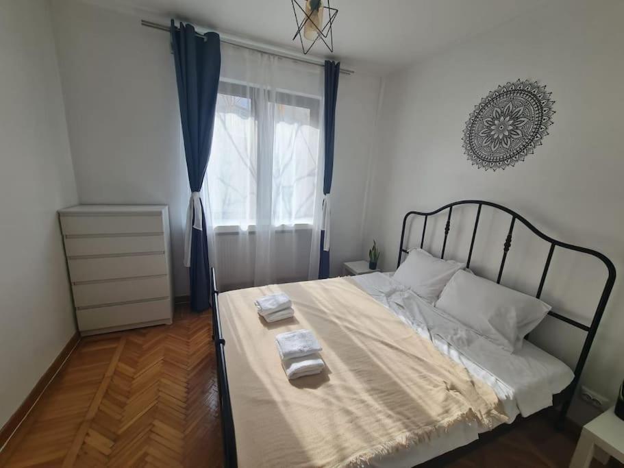 2 Bdrm At Parliament Palace * Bucareste